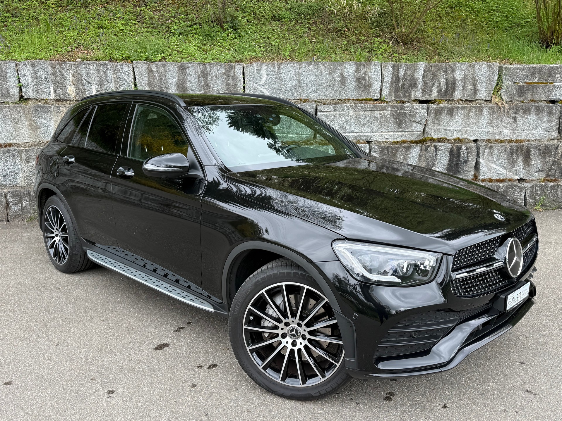 MERCEDES-BENZ GLC 300 AMG Line 4Matic 9G-Tronic-image-1