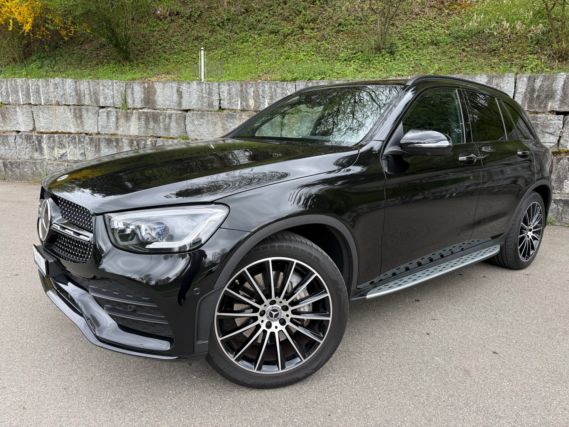 MERCEDES-BENZ GLC 300 AMG Line 4Matic 9G-Tronic