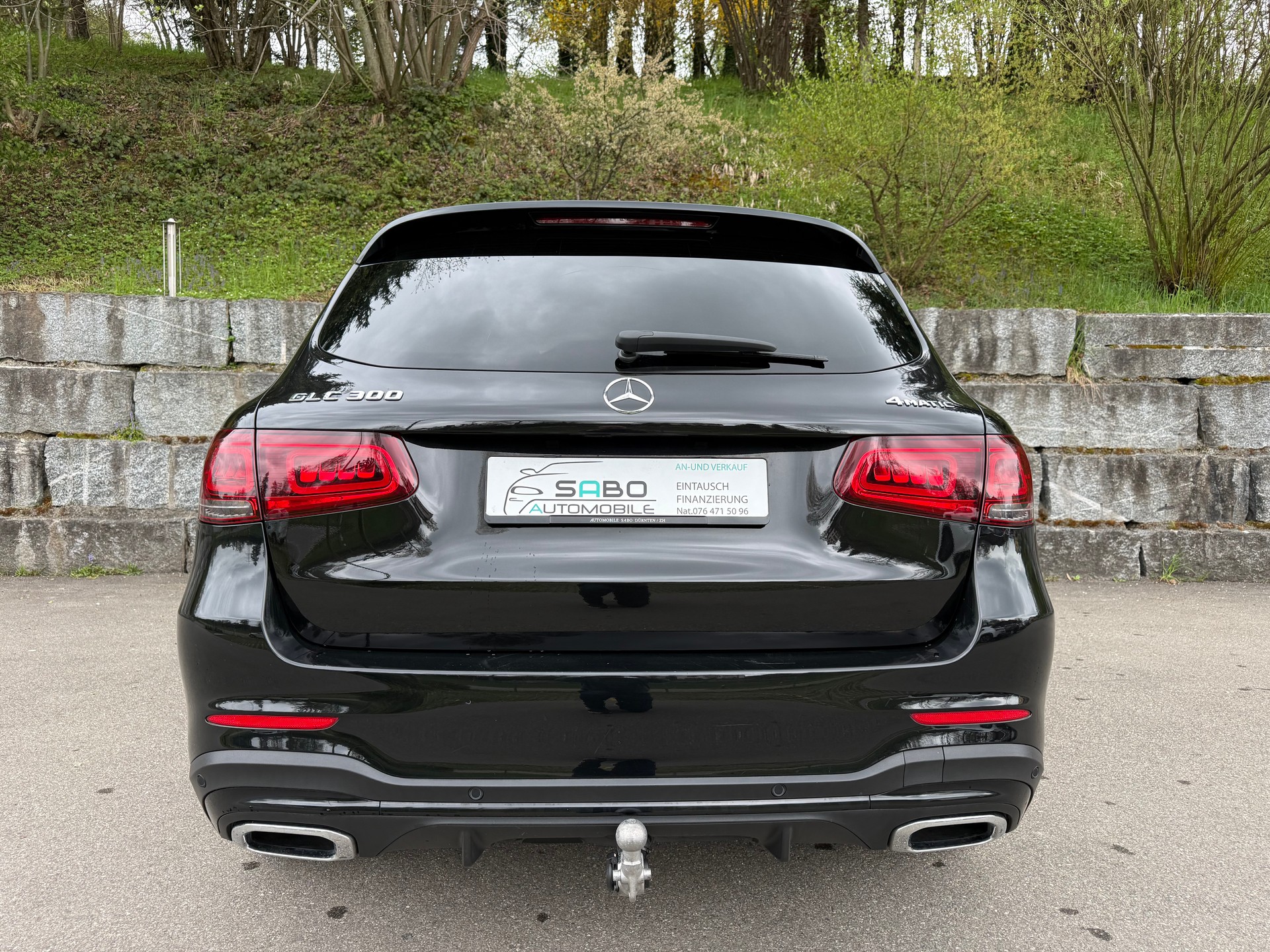 MERCEDES-BENZ GLC 300 AMG Line 4Matic 9G-Tronic-image-14