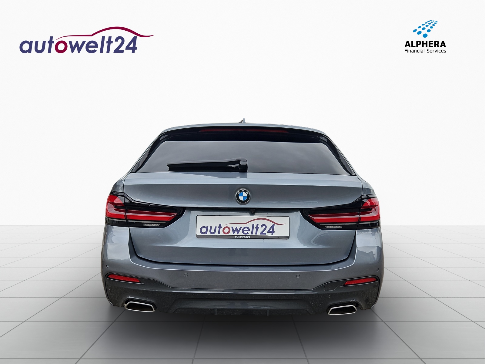 BMW 530e xDrive Touring M Sport Steptronic-image-6