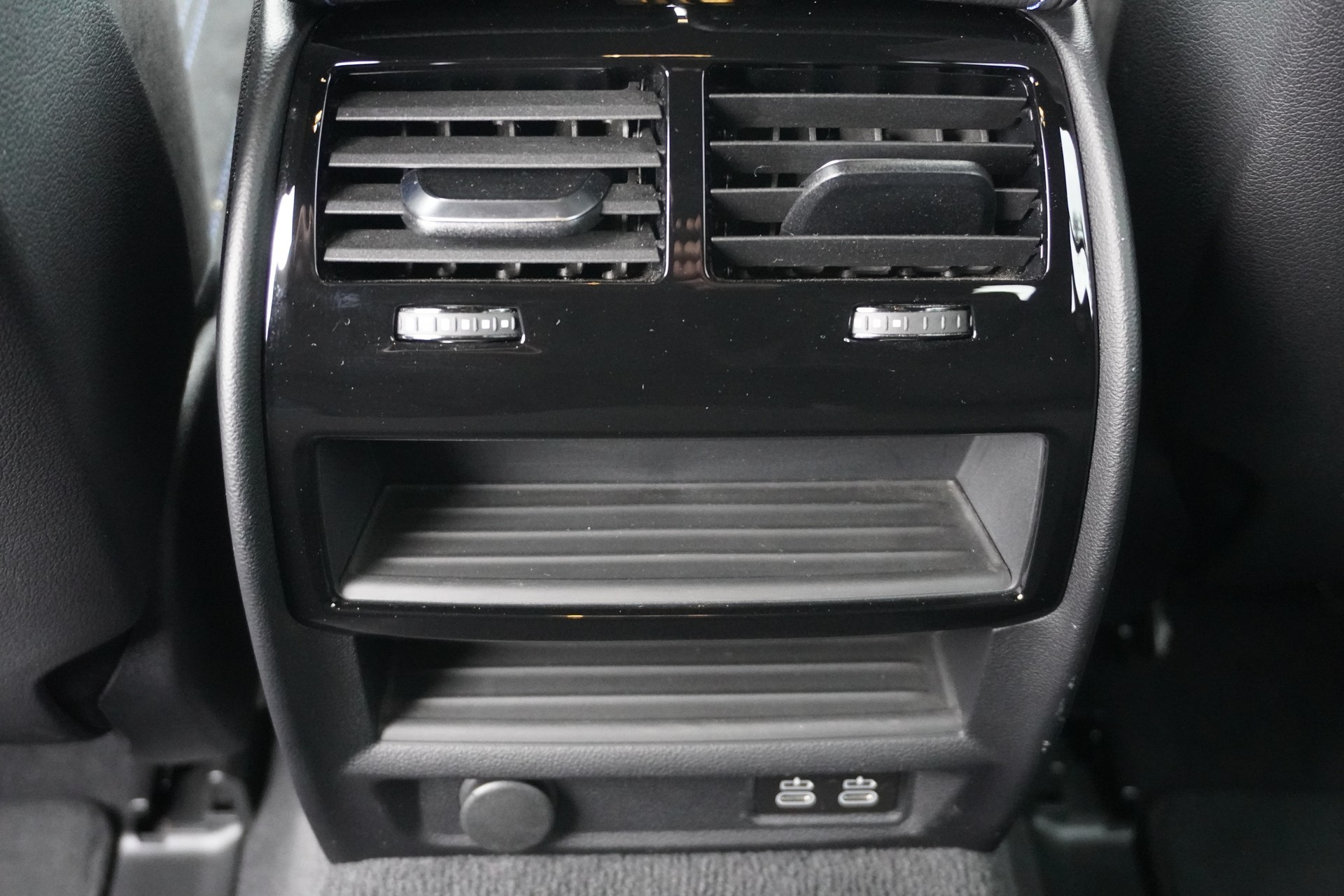 BMW 530e xDrive Touring M Sport Steptronic-image-18