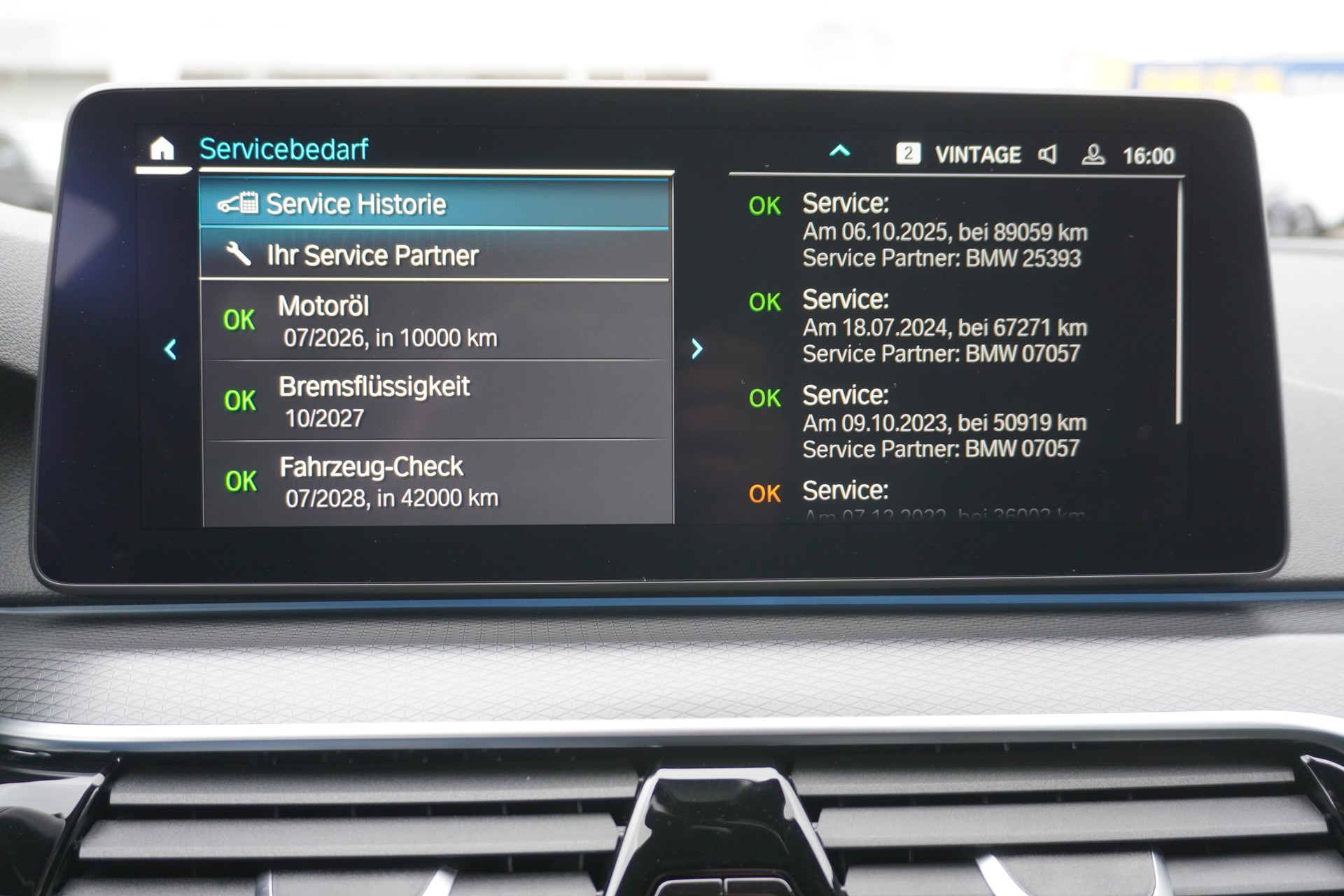 BMW 530e xDrive Touring M Sport Steptronic-image-29