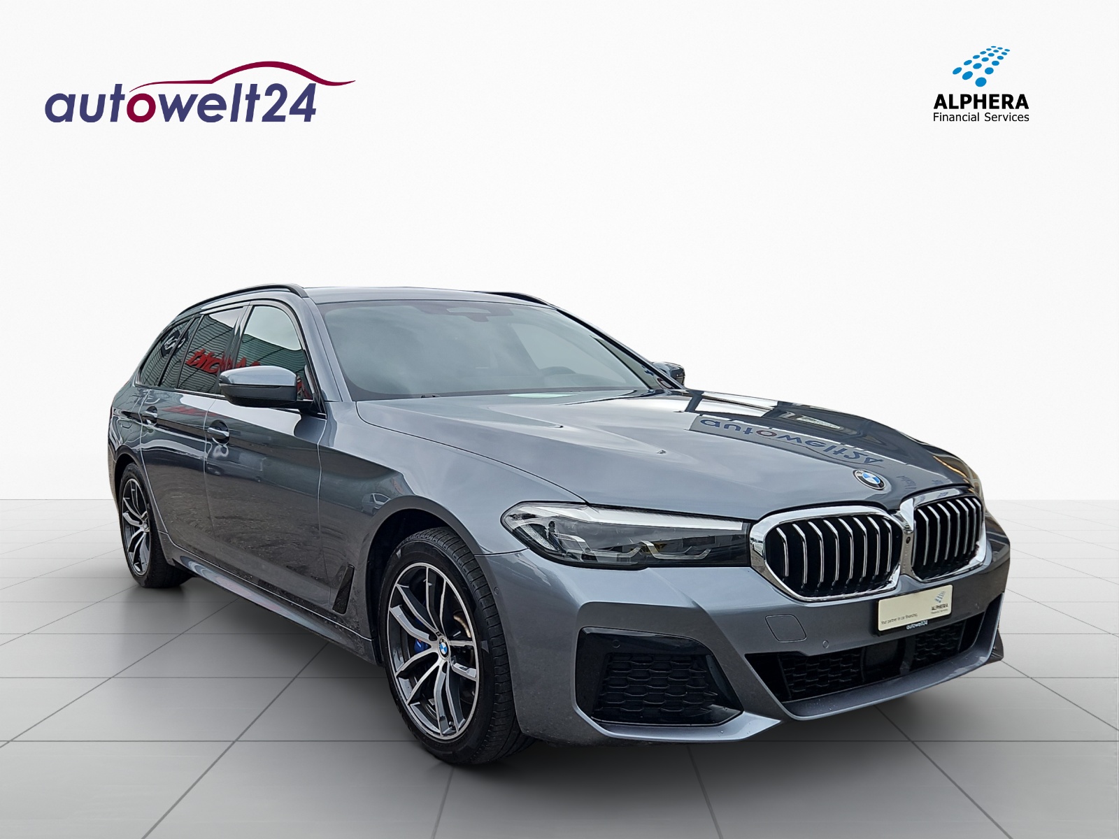 BMW 530e xDrive Touring M Sport Steptronic-showroom-element-3