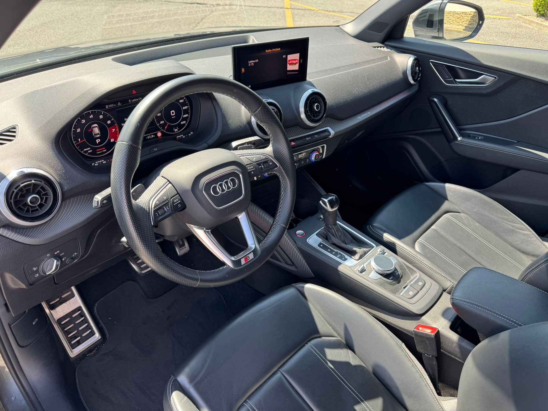 AUDI SQ2 TFSI quattro S-tronic-image-9