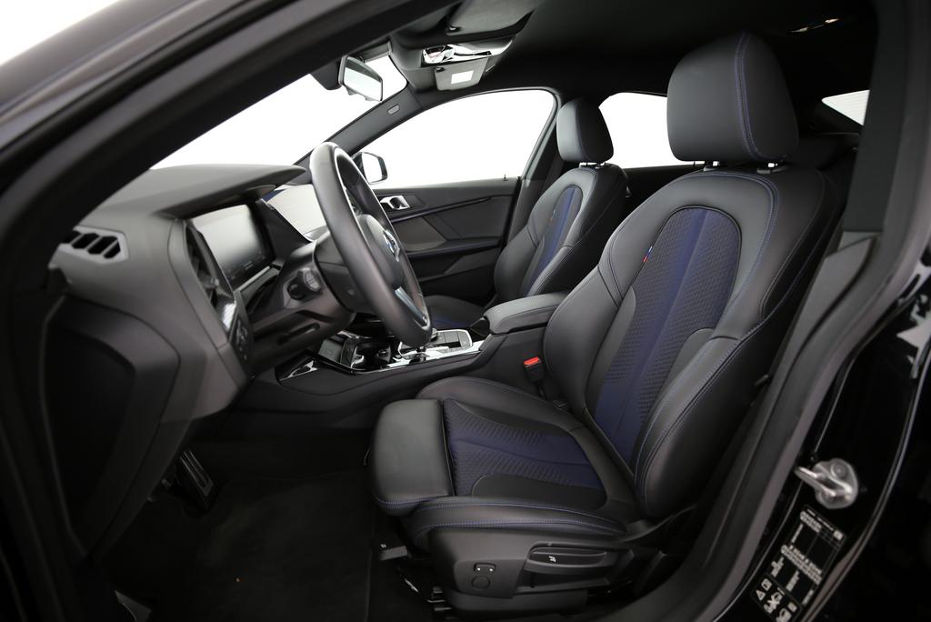 BMW 220d xDrive Gran Coupé-showroom-element-2