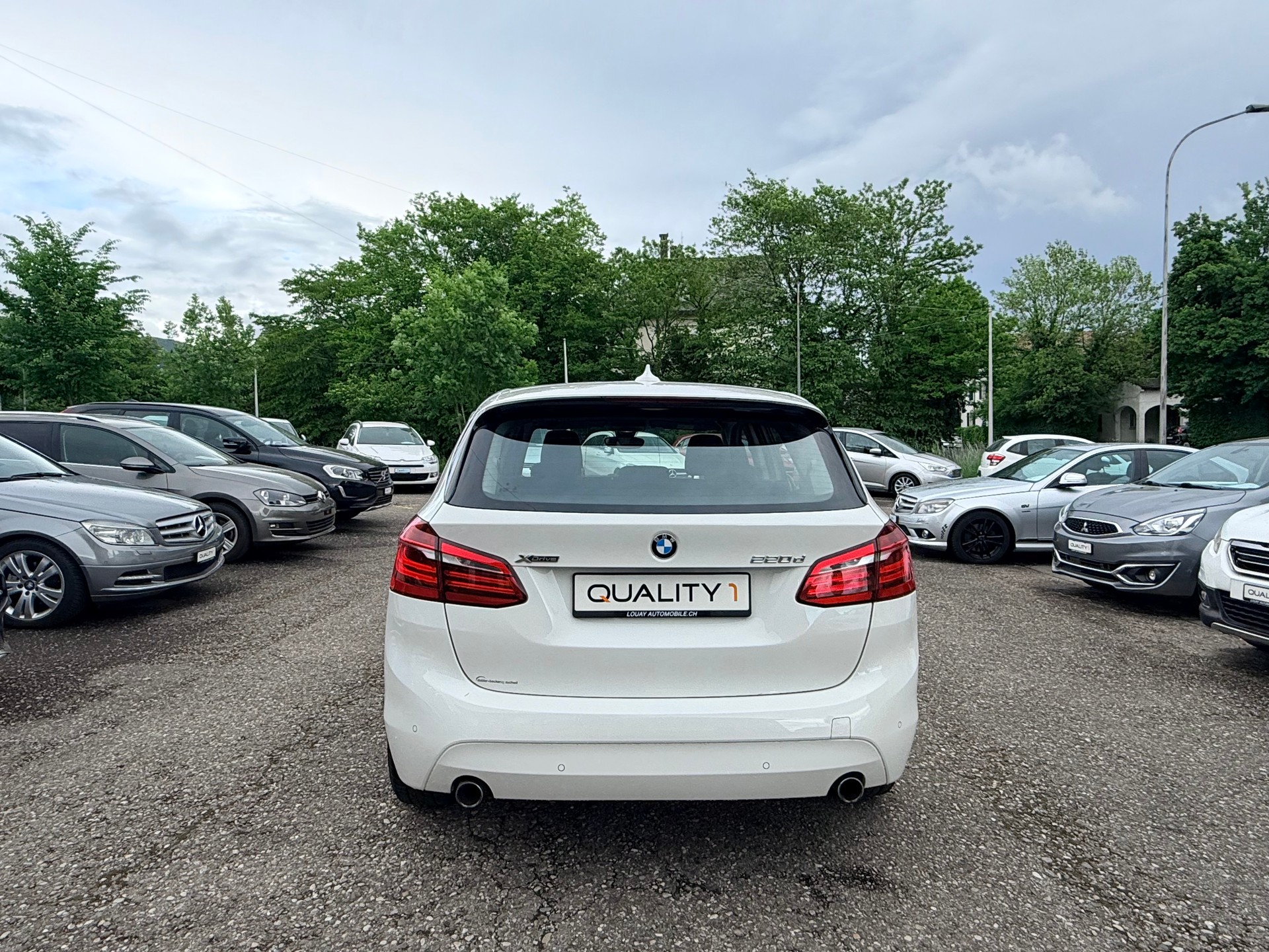 BMW 220d xDrive Active Tourer Steptronic-image-11