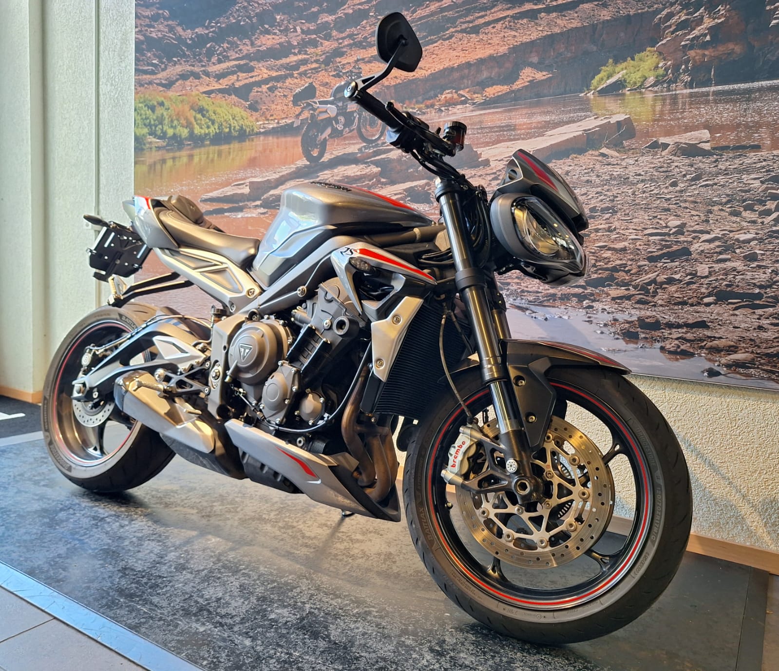 TRIUMPH Street Triple RS 765 ABS-image-1