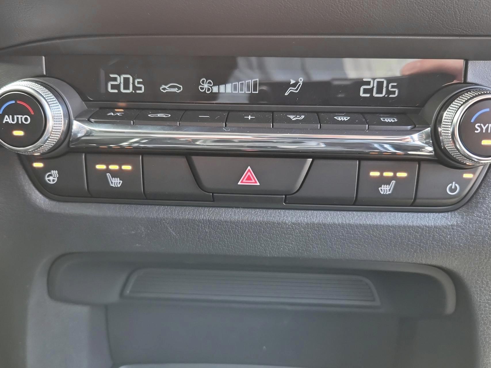 MAZDA CX-30 SKYACTIV-X 186 M Hybrid Exclusive Line AWD AT-image-16