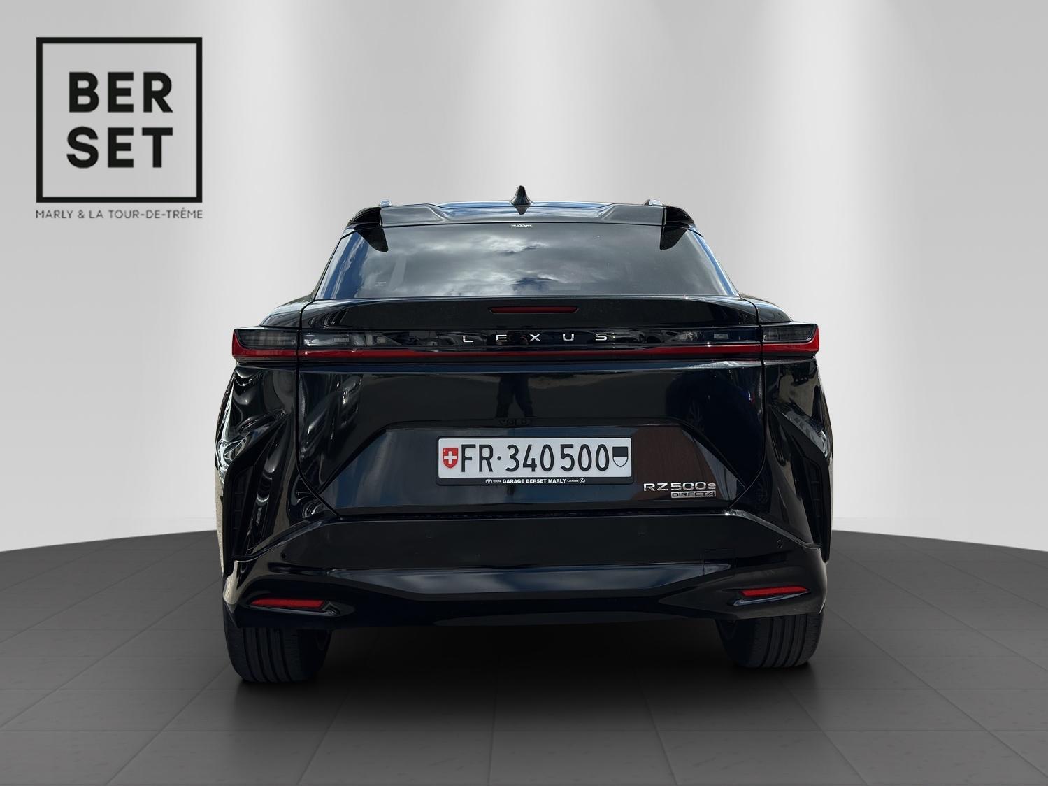 LEXUS RZ 500e Excellence-showroom-element-2