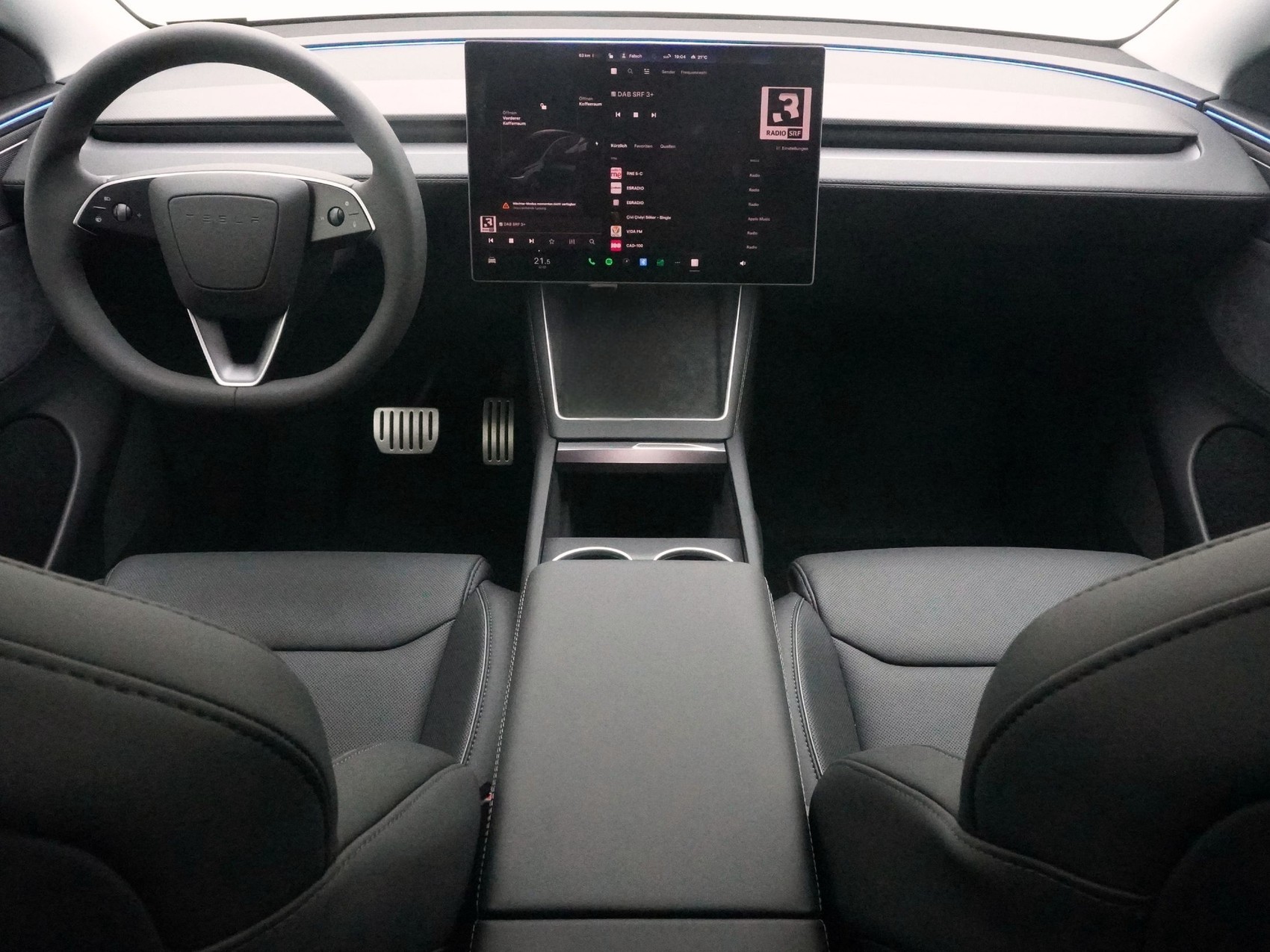 TESLA Model Y Performance AWD-image-13