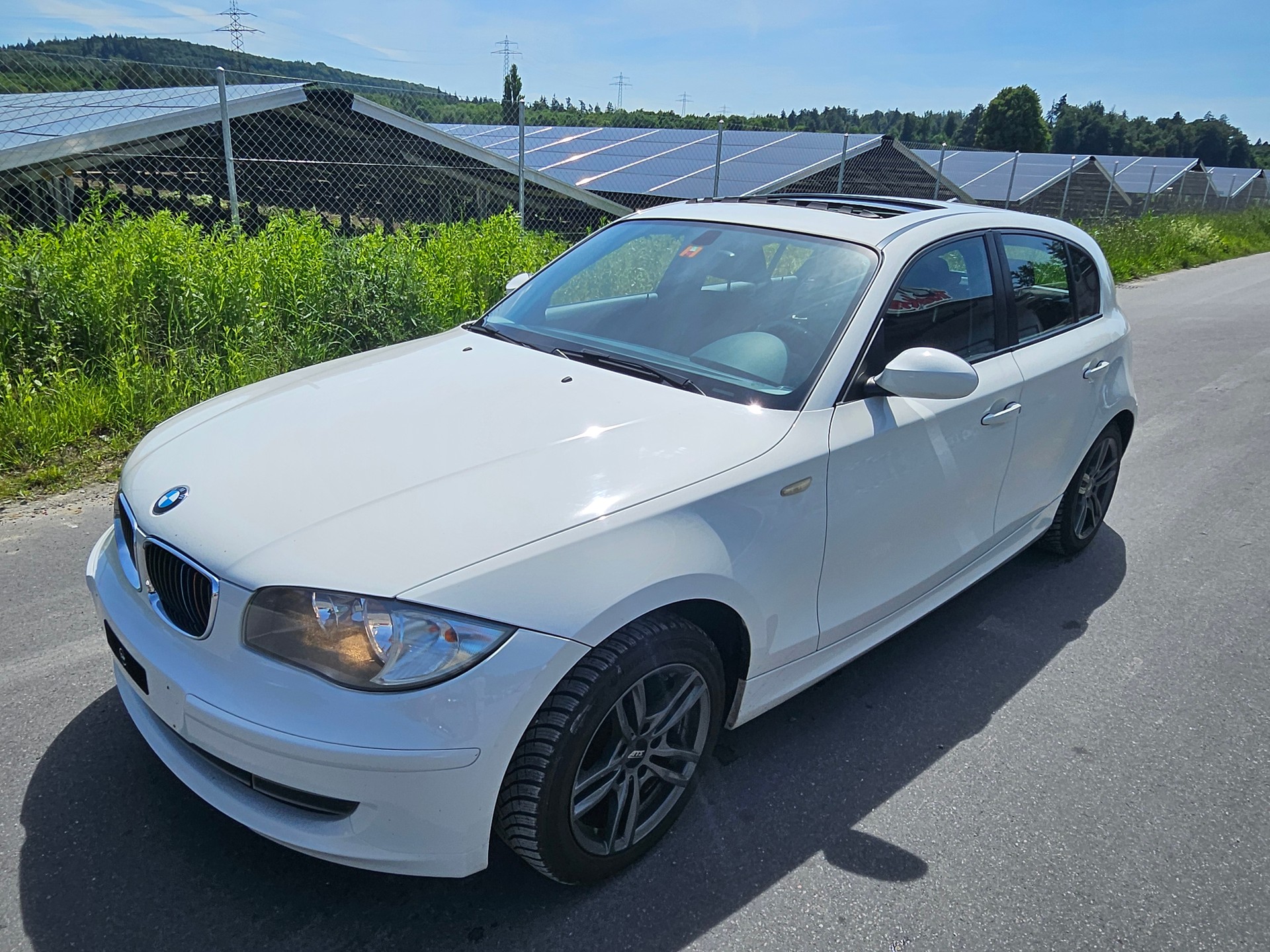 BMW 116i Access-image-1