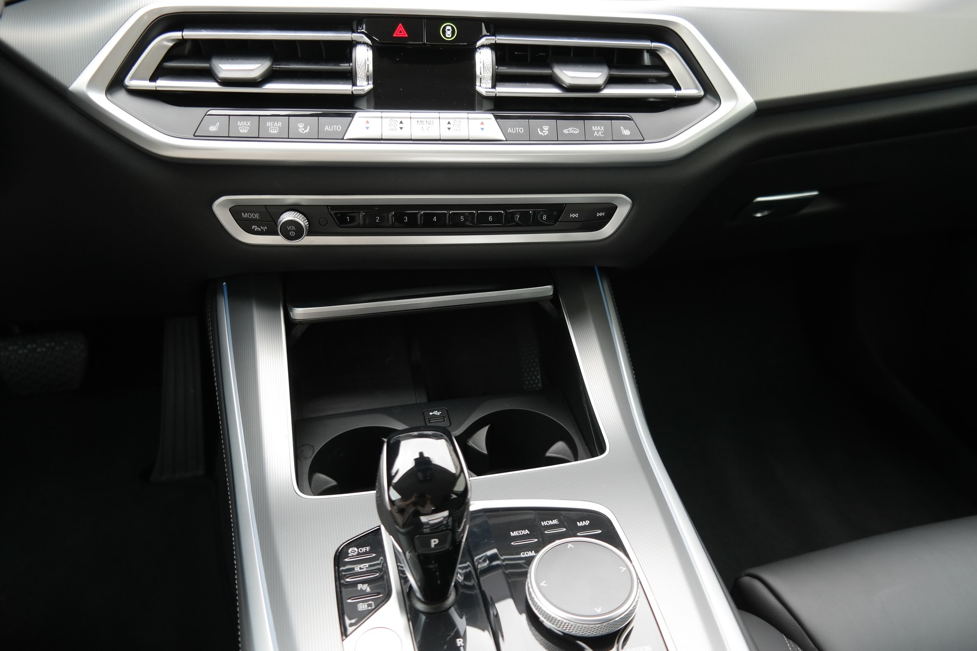 BMW X5 xDrive45e xLine-image-12