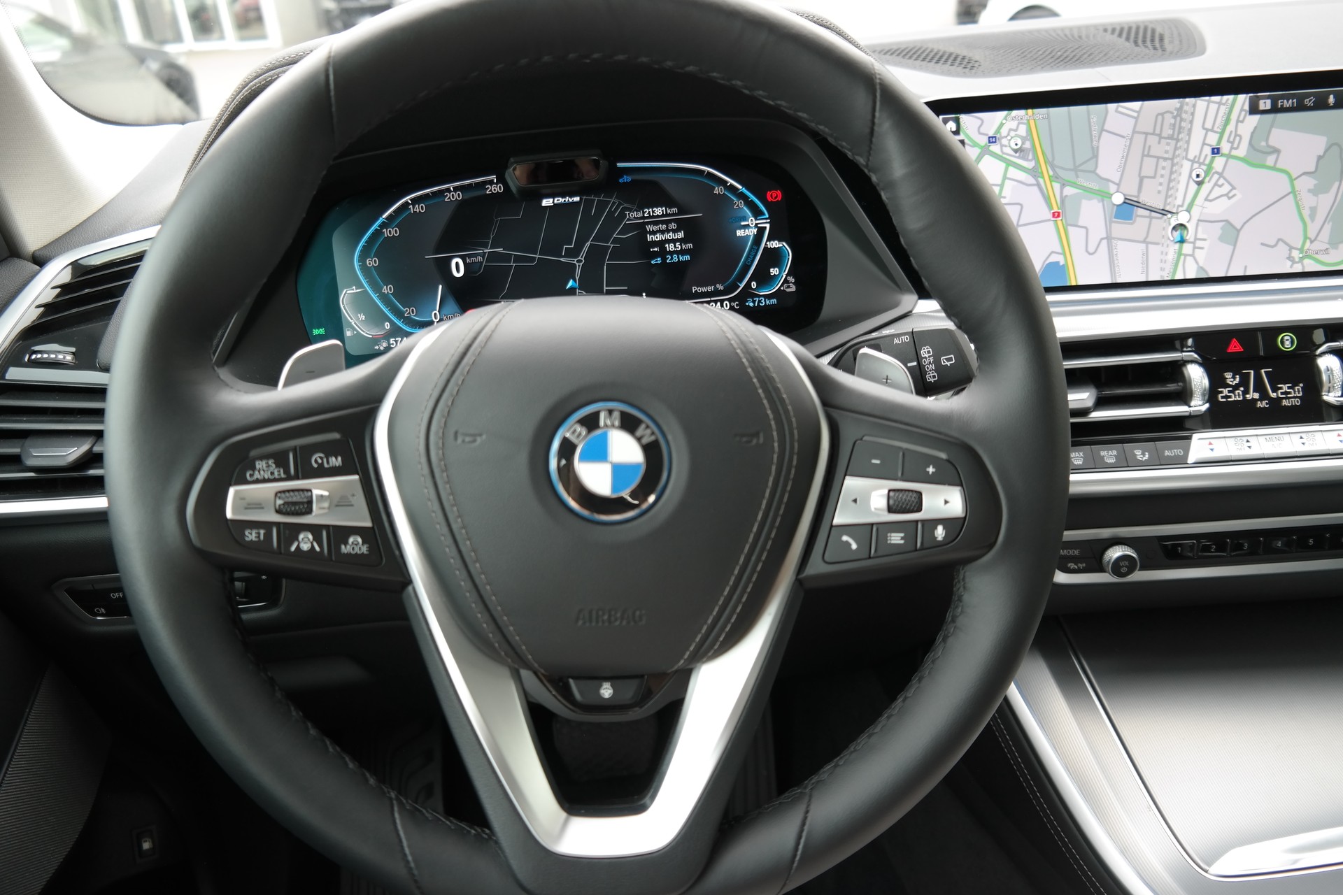 BMW X5 xDrive45e xLine-image-16
