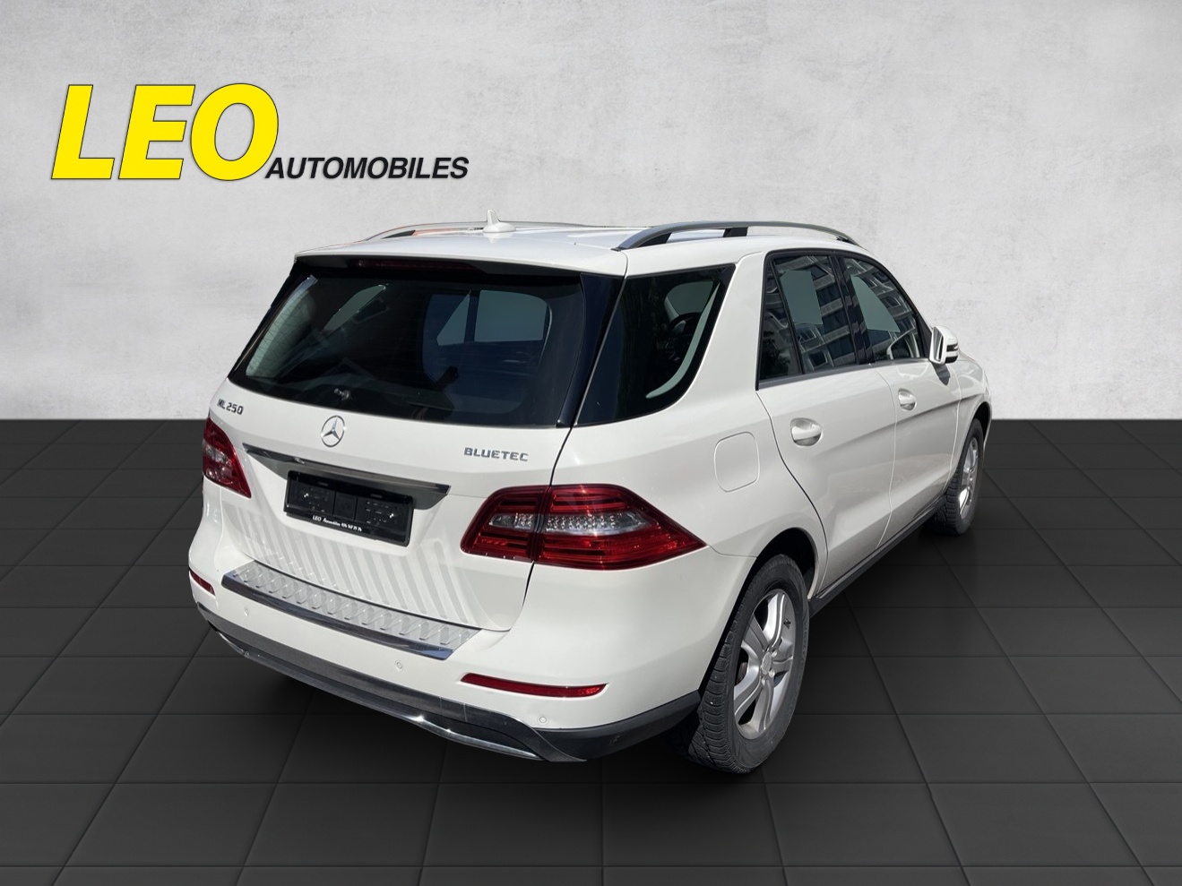 MERCEDES-BENZ ML 250 BlueTEC Edition 4Matic 7G-Tronic-image-4