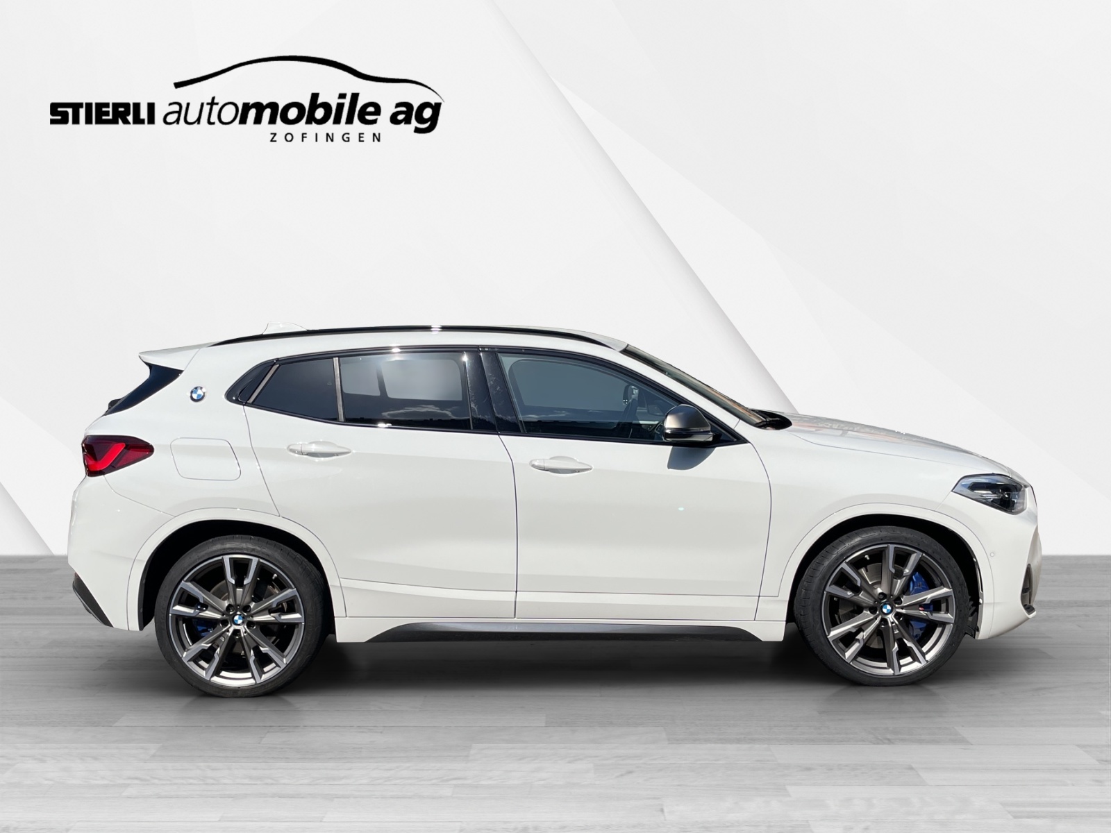 BMW X2 M35i-showroom-element-3