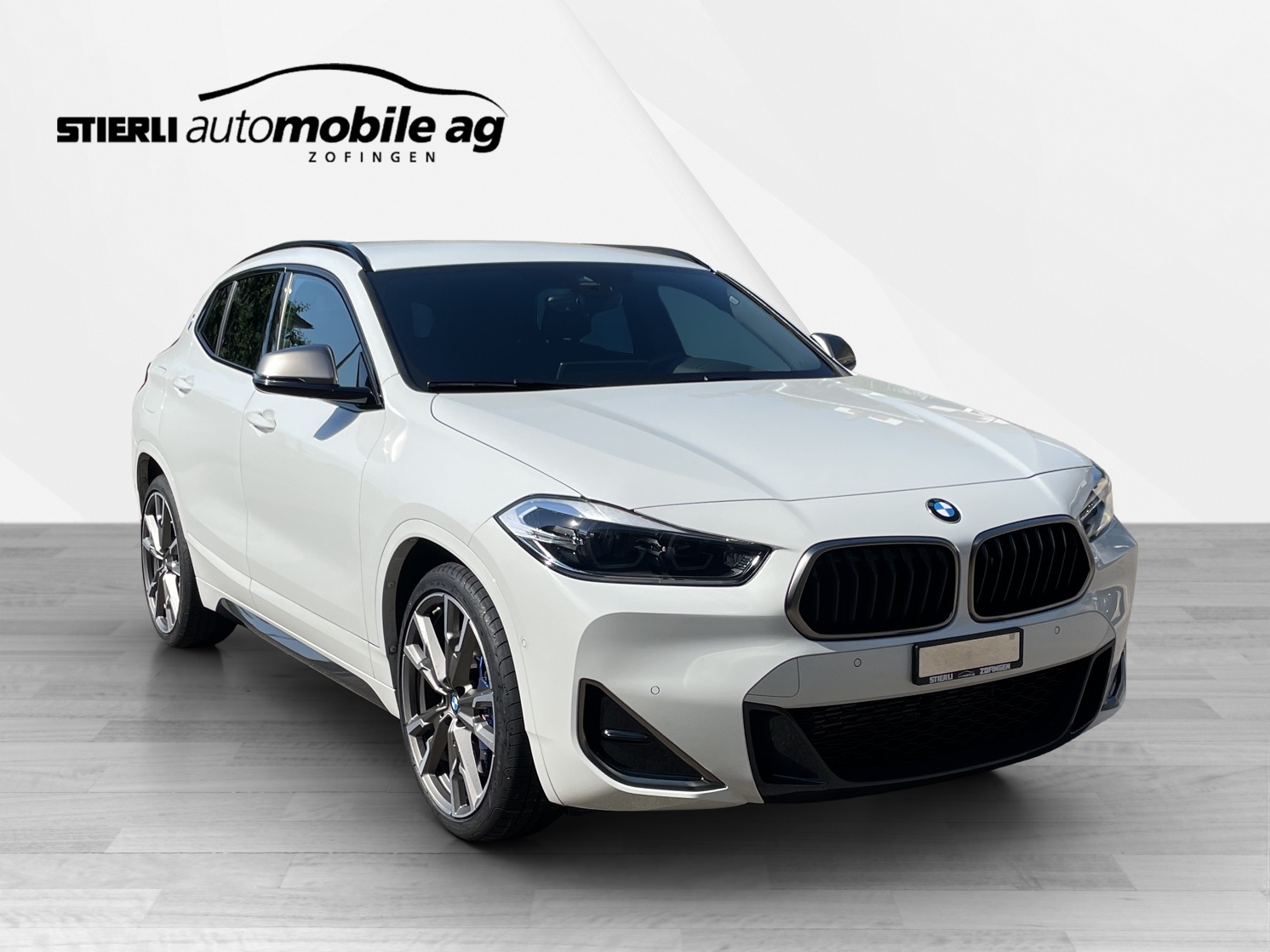 BMW X2 M35i-showroom-element-2