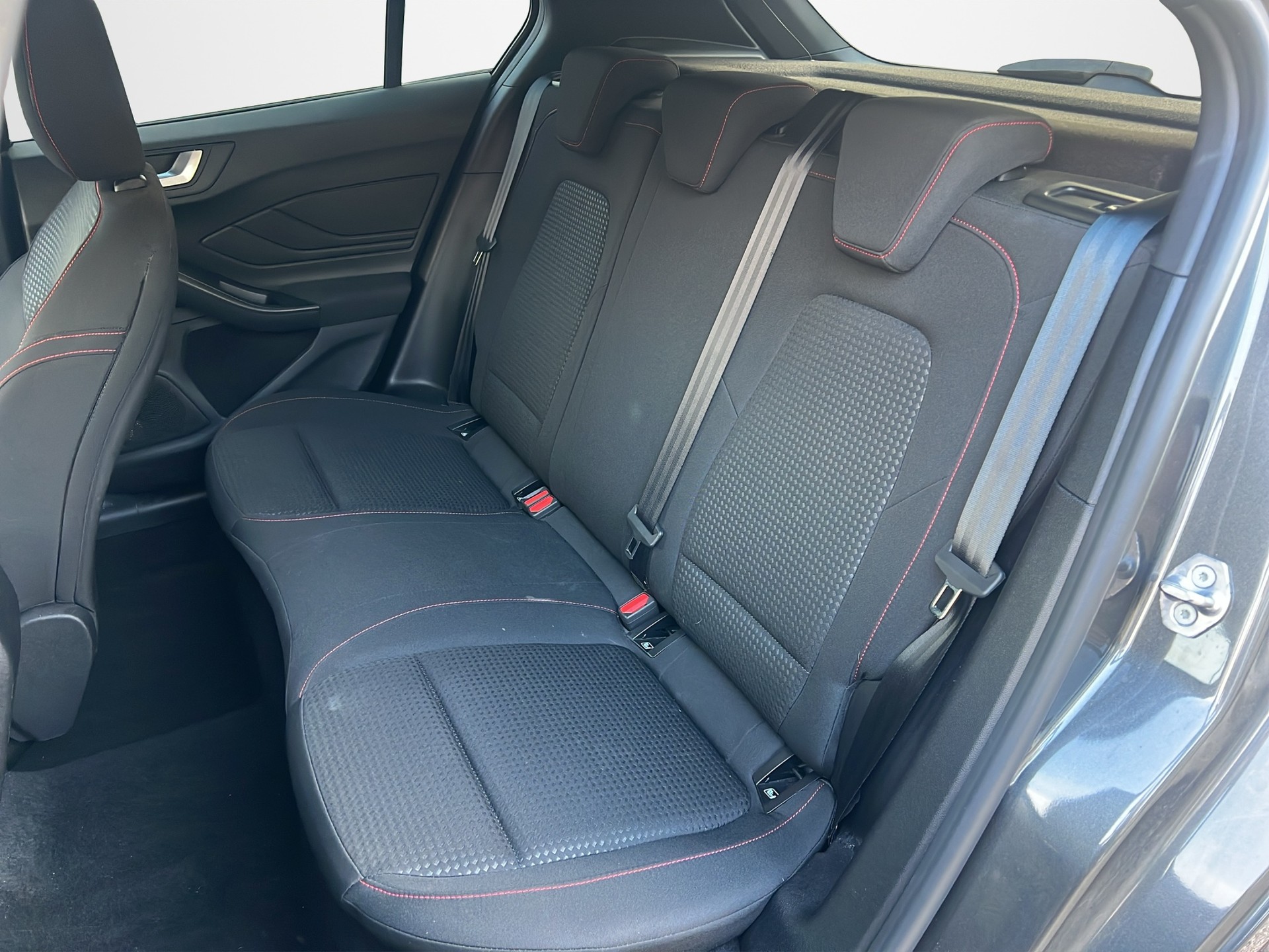 FORD Focus 1.0 MHEV ST-Line Automat-image-9