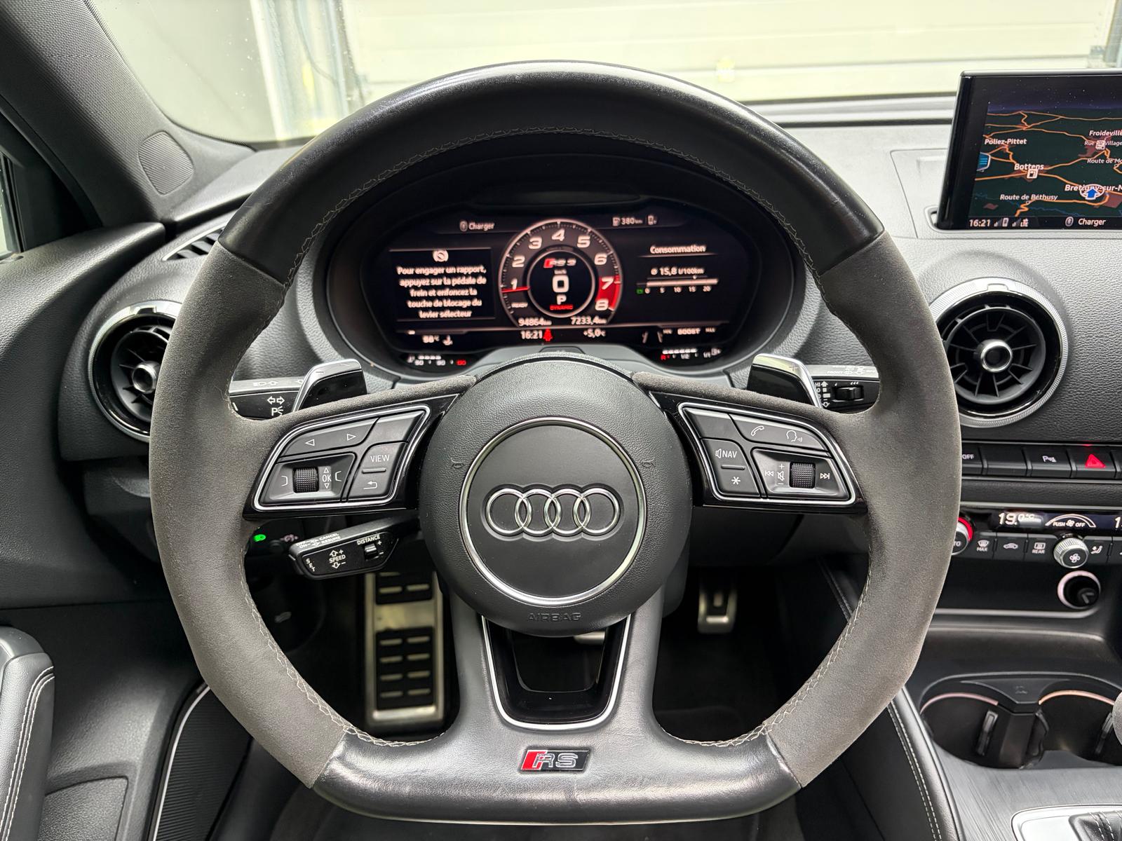 AUDI RS3 Sportback 2.5 TSI quattro S-tronic-image-18