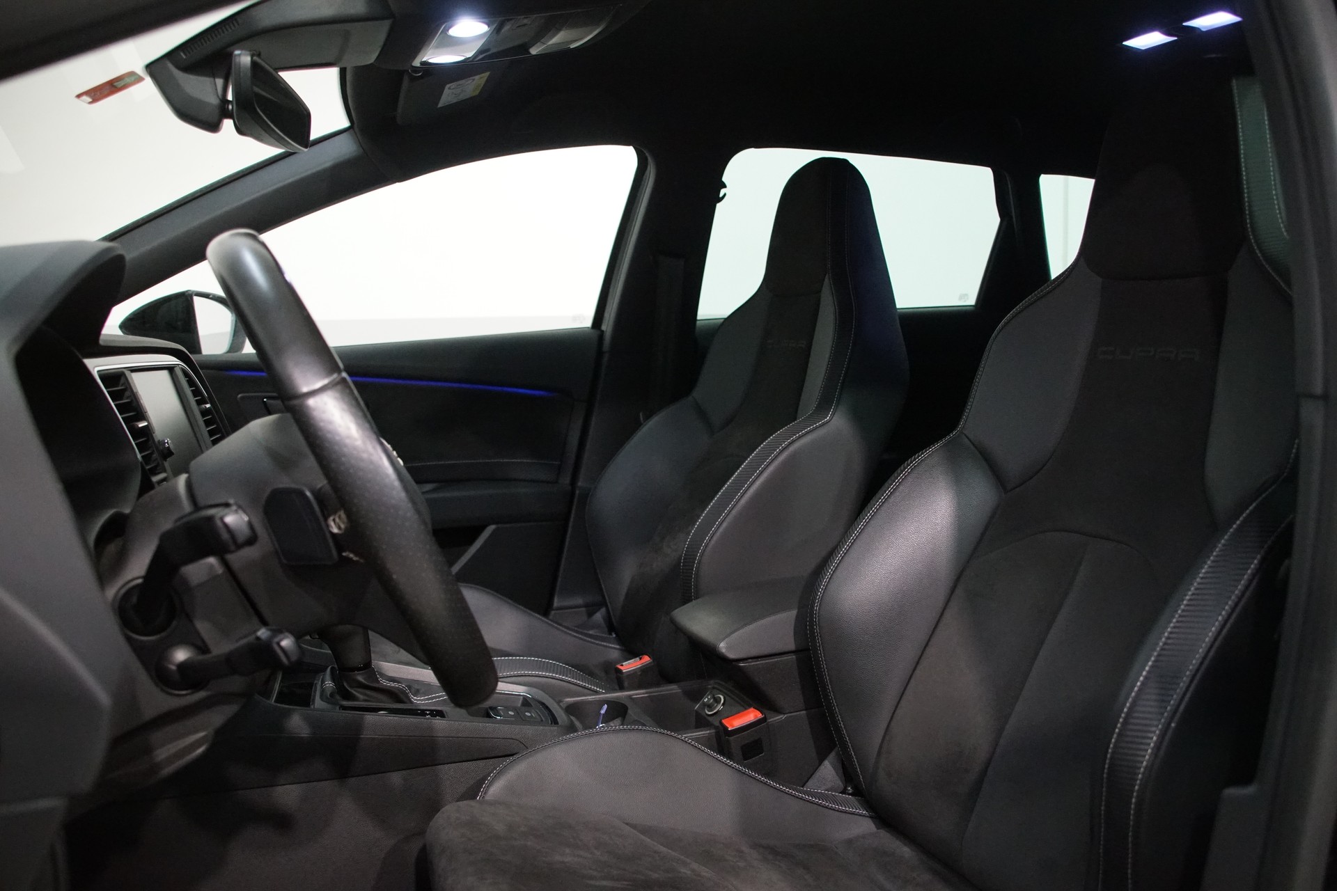 SEAT Leon ST 2.0 TSI Cupra 300 4 Drive DSG-image-10