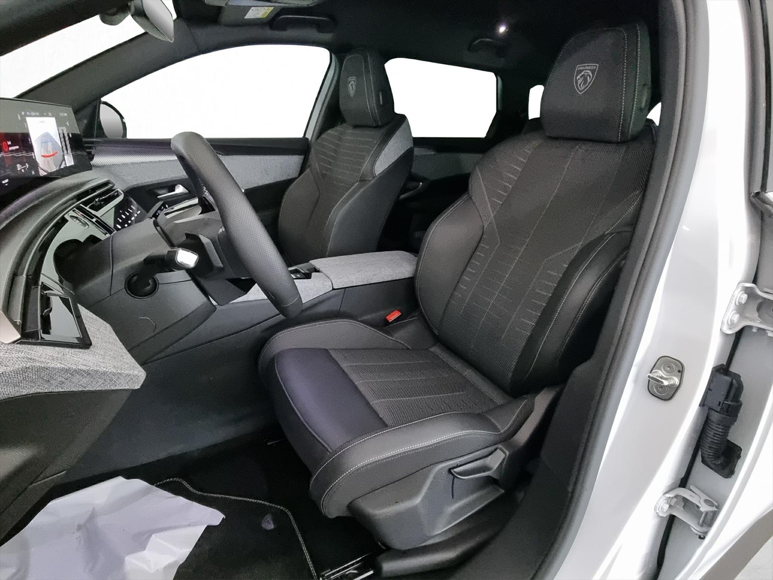 PEUGEOT 5008 145 Hybrid GT 7-Plätzer-image-5