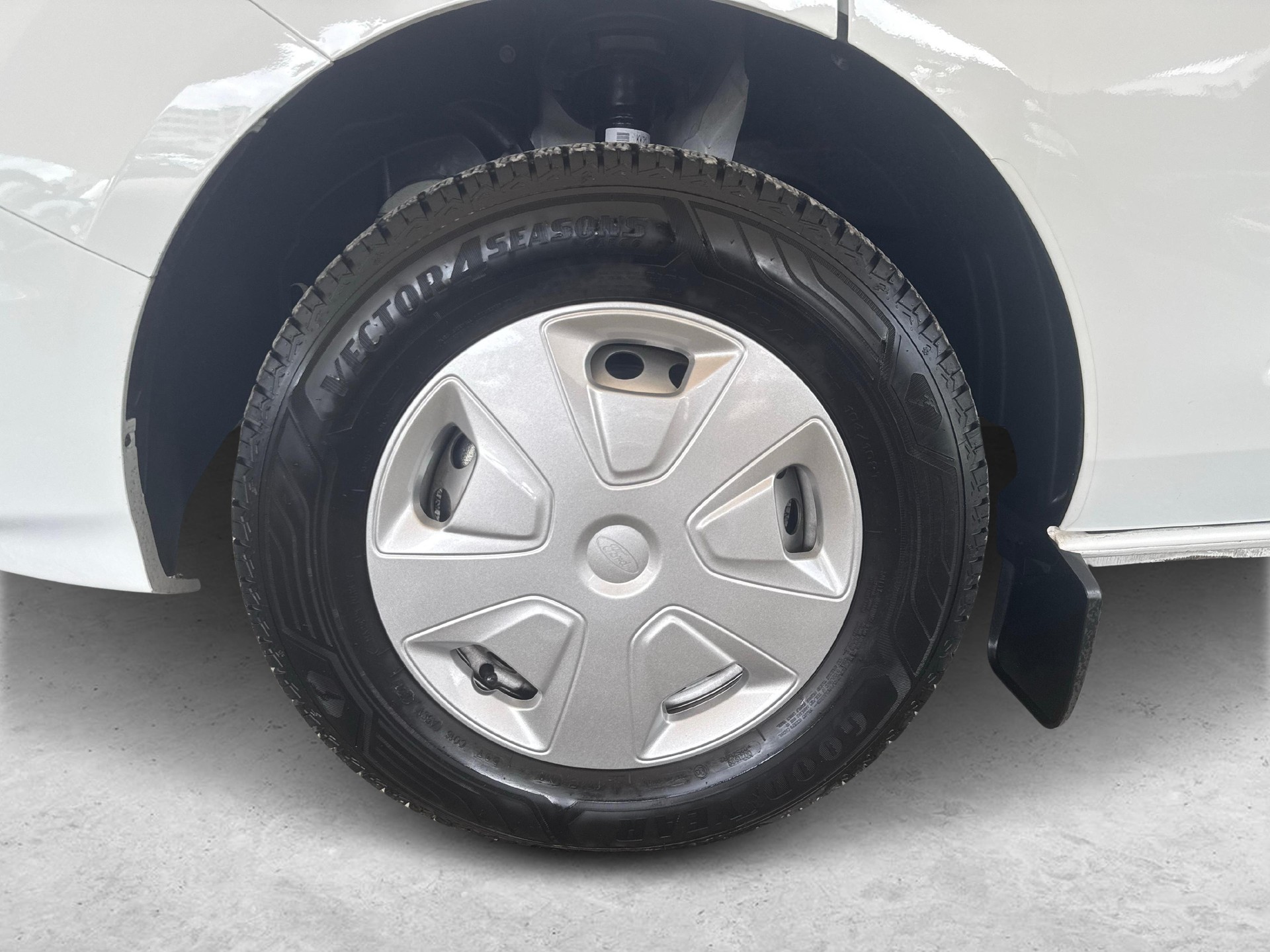 FORD Transit C Van 280 L1 2.0 TDCi 105 Trend / ab 3,99% Leasing bei Abschluss einer Protect Autoversicherung-image-17