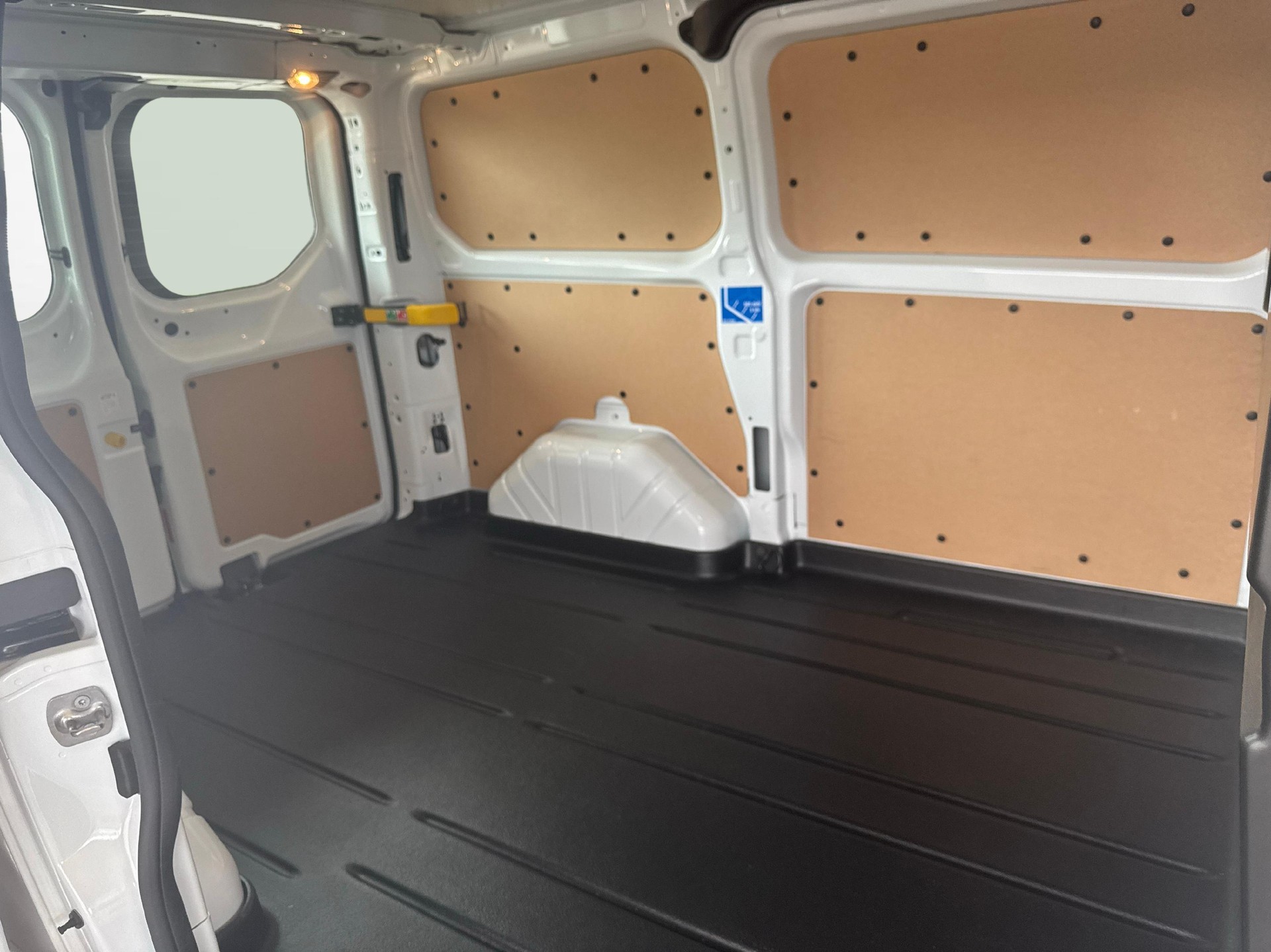 FORD Transit C Van 280 L1 2.0 TDCi 105 Trend / ab 3,99% Leasing bei Abschluss einer Protect Autoversicherung-image-10