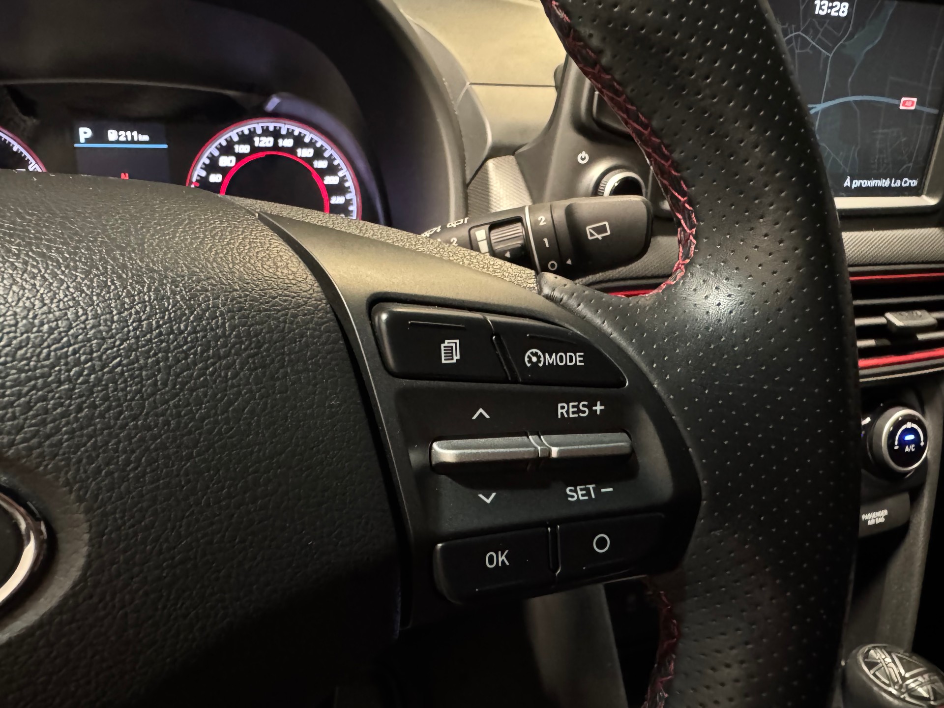 HYUNDAI Kona 1.6 T-GDi Iron Man Edition 4WD DCT (6)-image-11