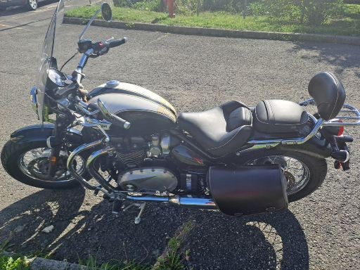 TRIUMPH Bonneville 1200 Speedmaster ABS-image-3
