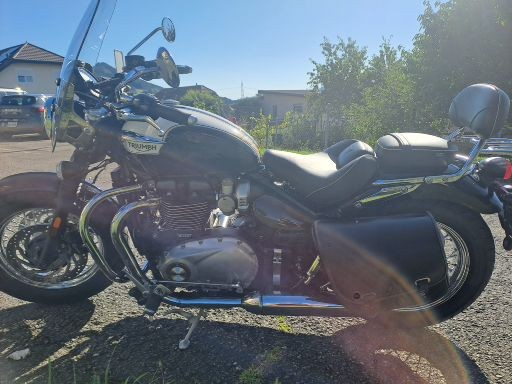TRIUMPH Bonneville 1200 Speedmaster ABS-image-2