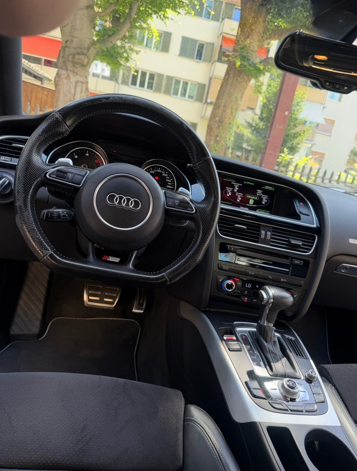 AUDI 2.0 TDI 190 quattro S-Tronic-image-10