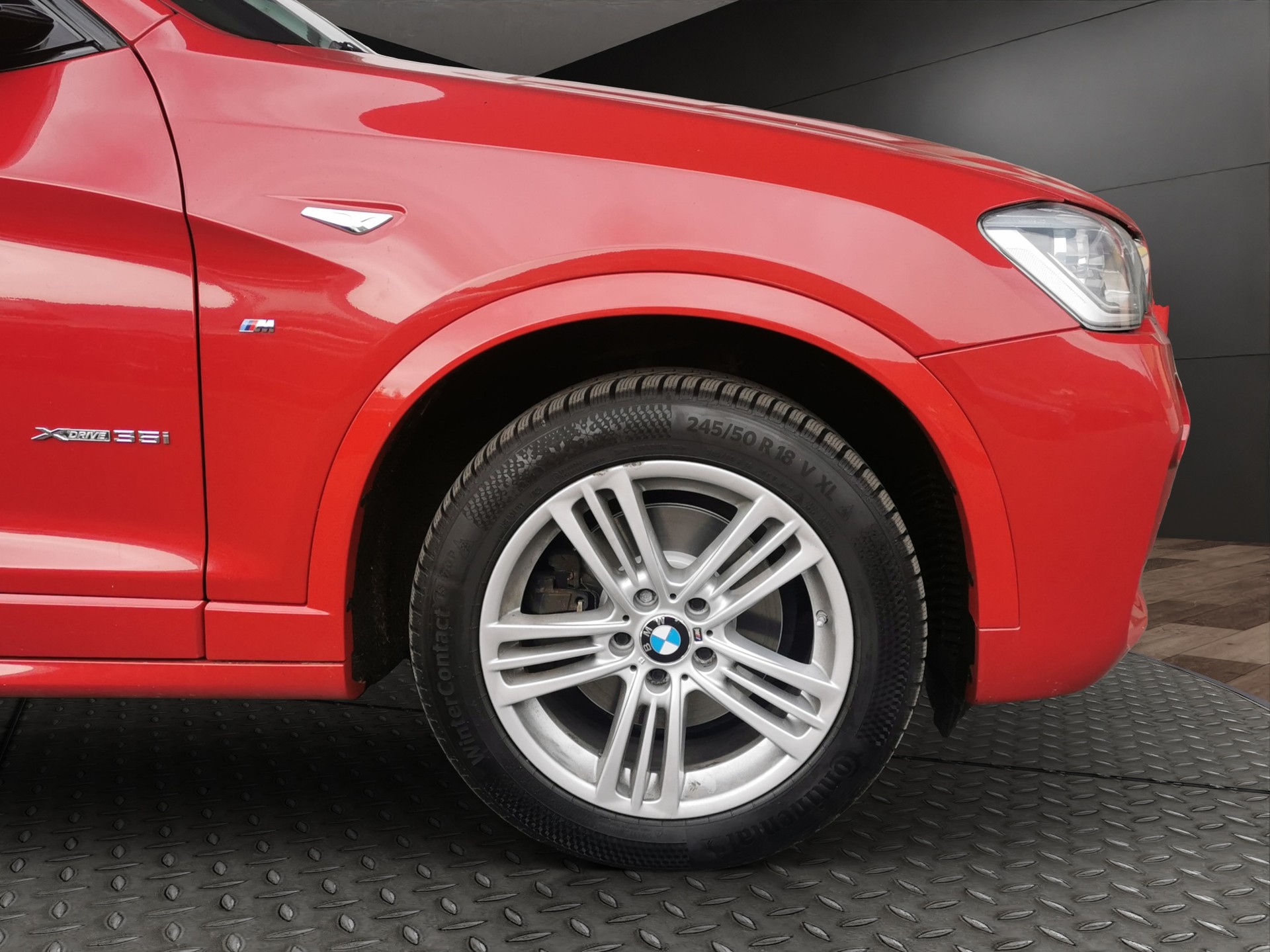 BMW X4 xDrive 35i Steptronic-showroom-element-3