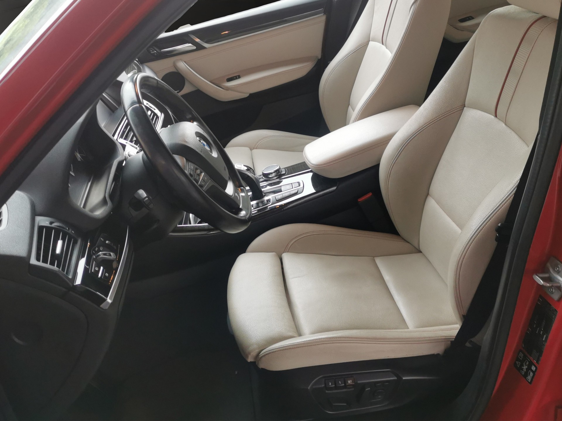 BMW X4 xDrive 35i Steptronic-image-12