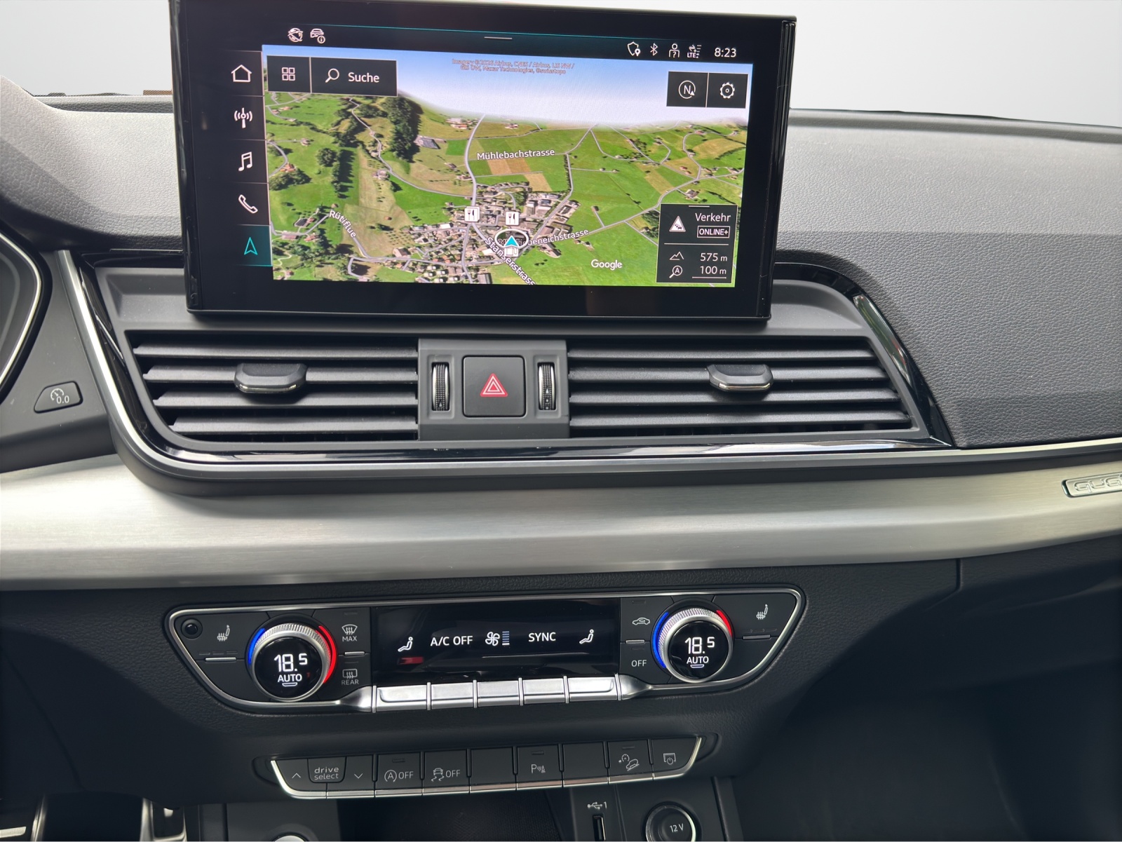 AUDI Q5 2.0 40 TDI S Line Black Edition quattro-image-13