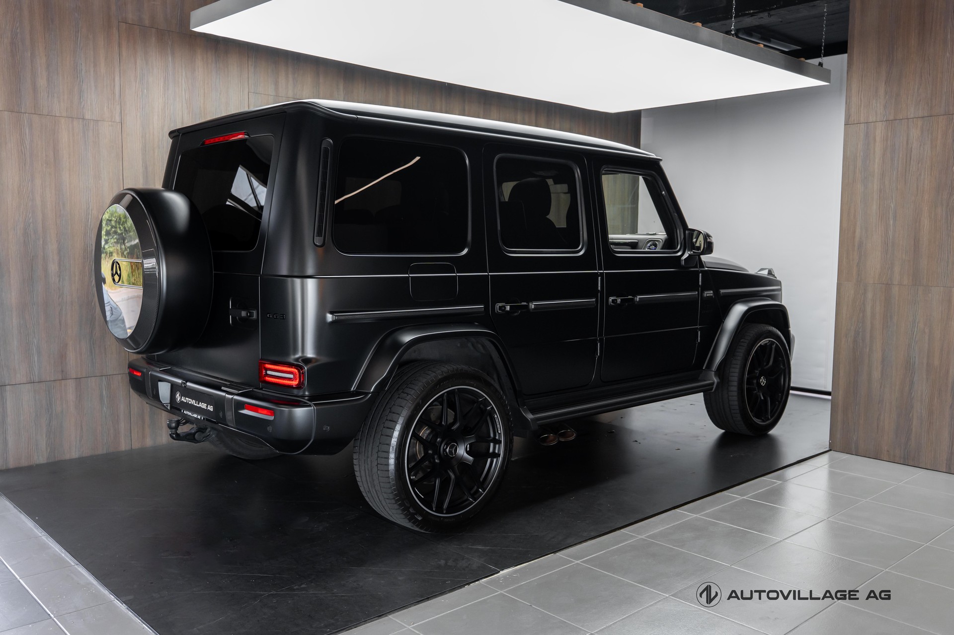 MERCEDES-BENZ G 63 AMG 9G-Tronic Manufaktur-showroom-element-1
