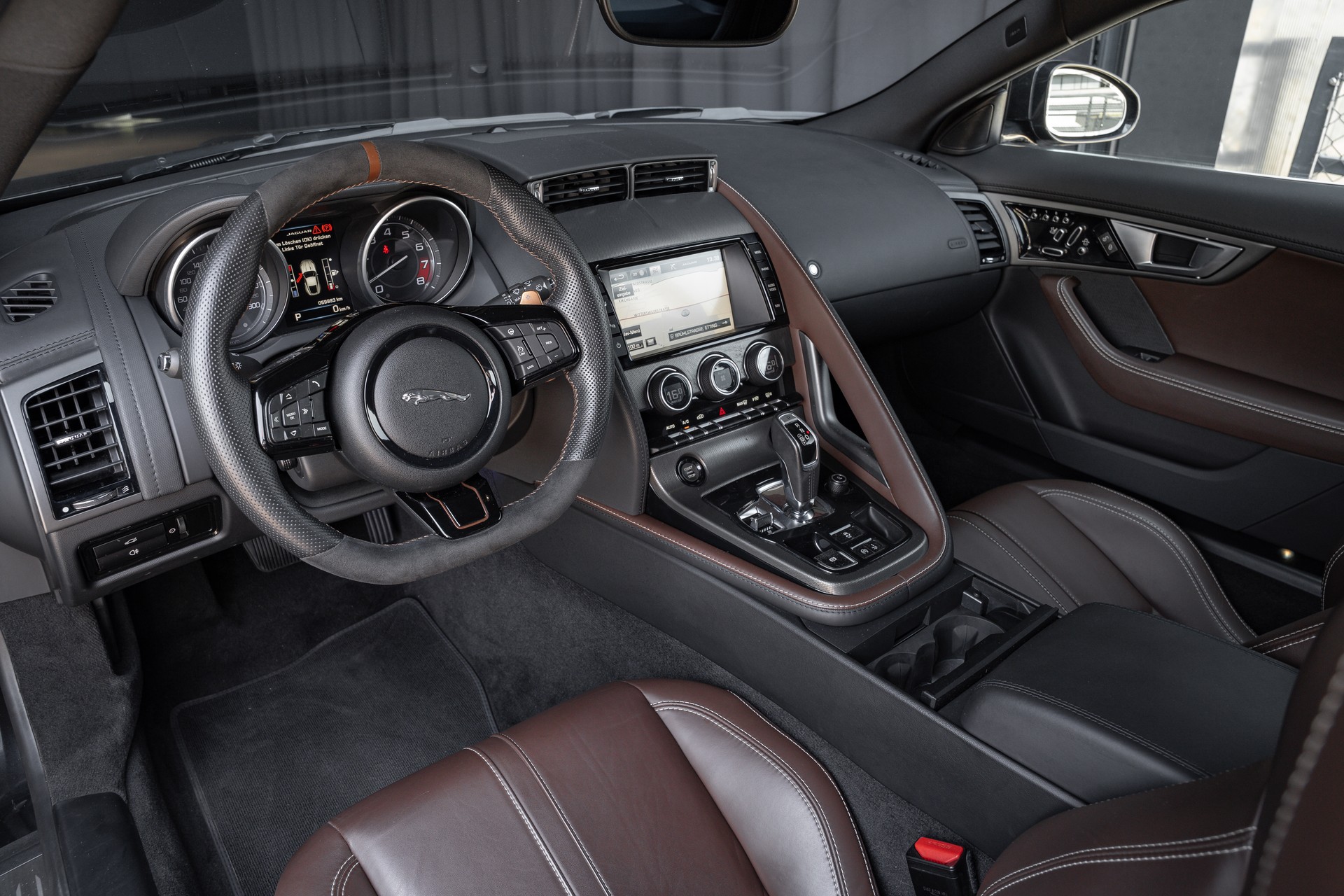 JAGUAR F-Type Coupé 3.0 V6 S/C-image-11