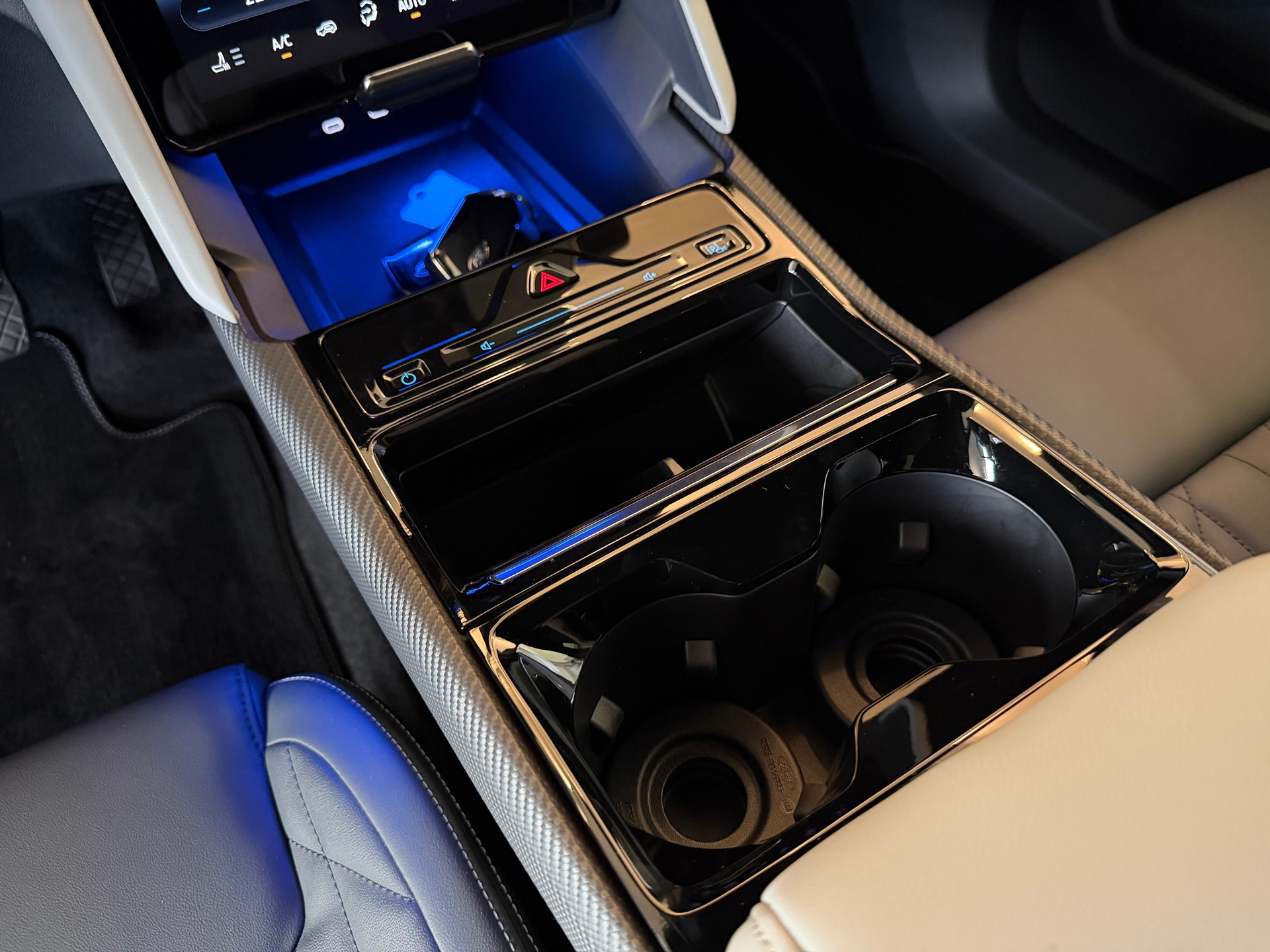 FORD Capri Extended Range Premium AWD-image-15