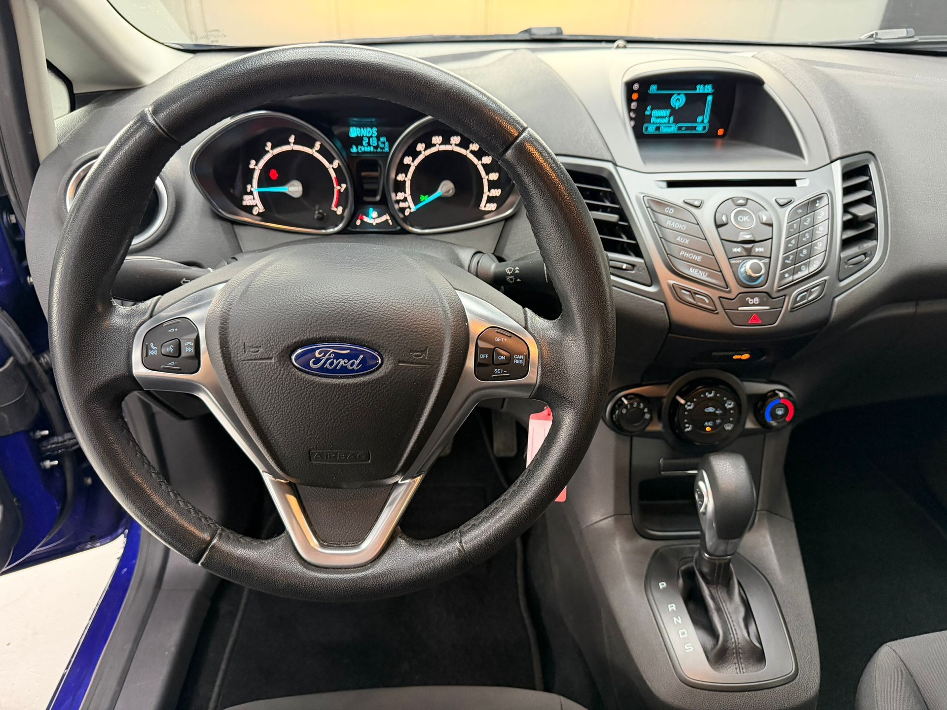 FORD Fiesta 1.0 SCTi Trend PowerShift-image-4