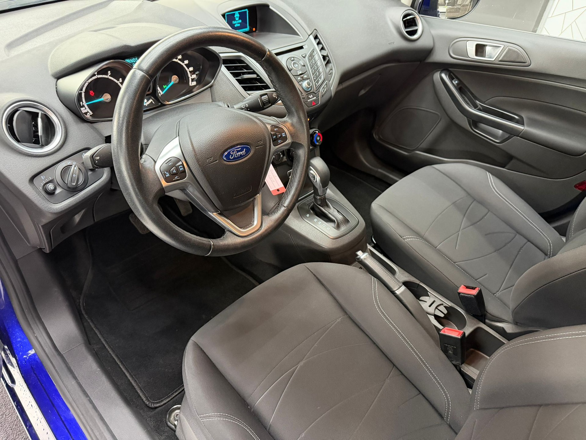 FORD Fiesta 1.0 SCTi Trend PowerShift-image-6