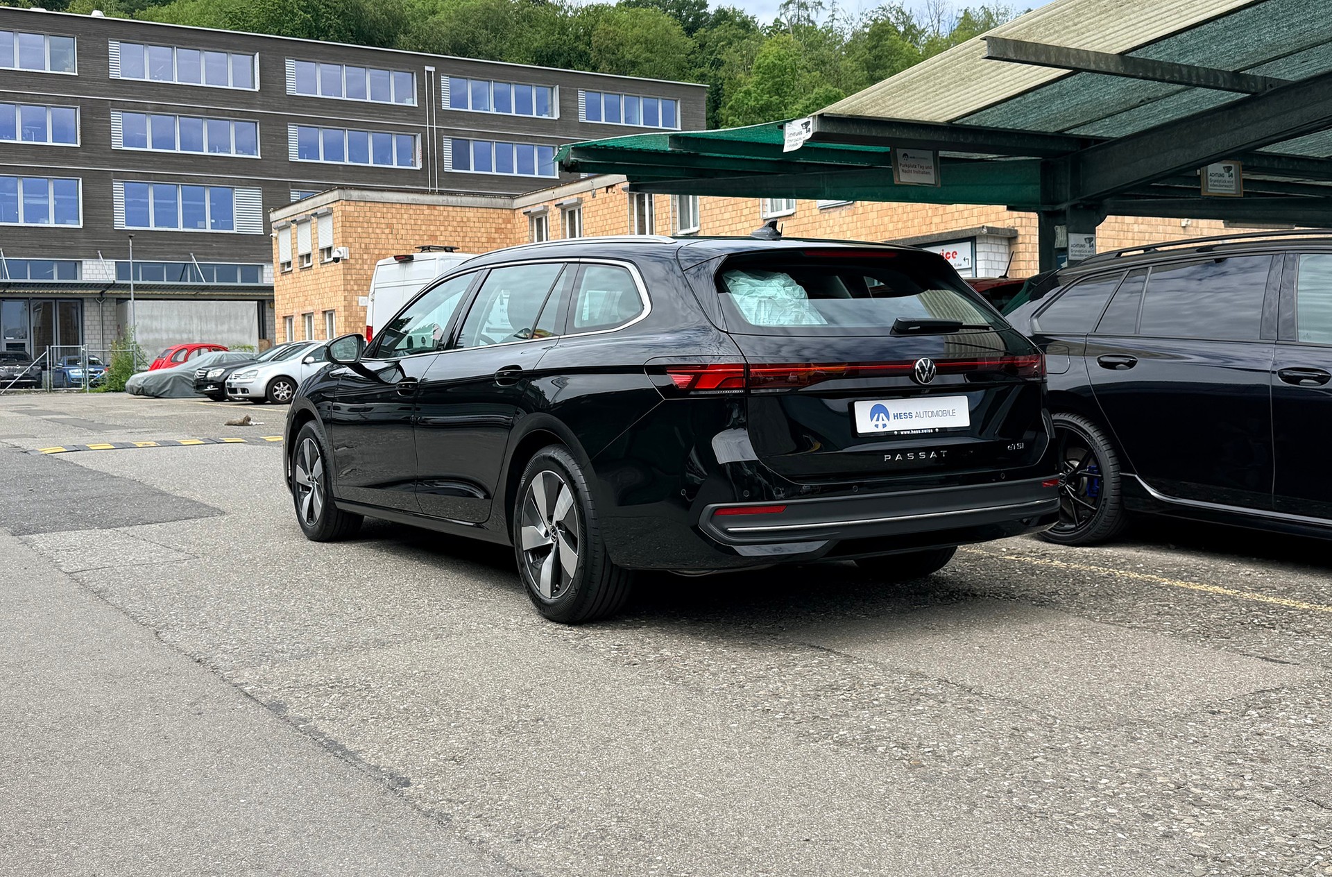 VW Passat Variant 1.5 eTSI evo2 Business DSG-Automat-image-13