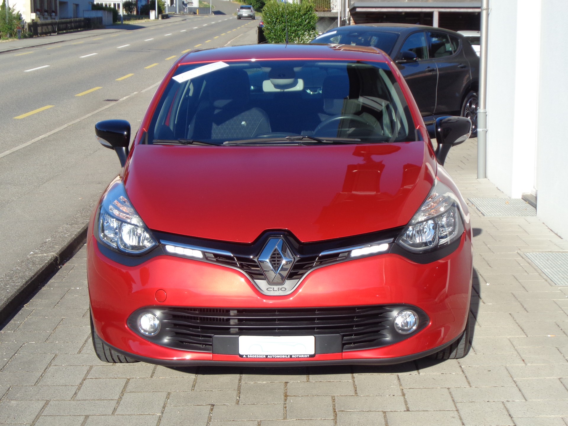 RENAULT Clio 1.2 16V T Limited EDC-showroom-element-2