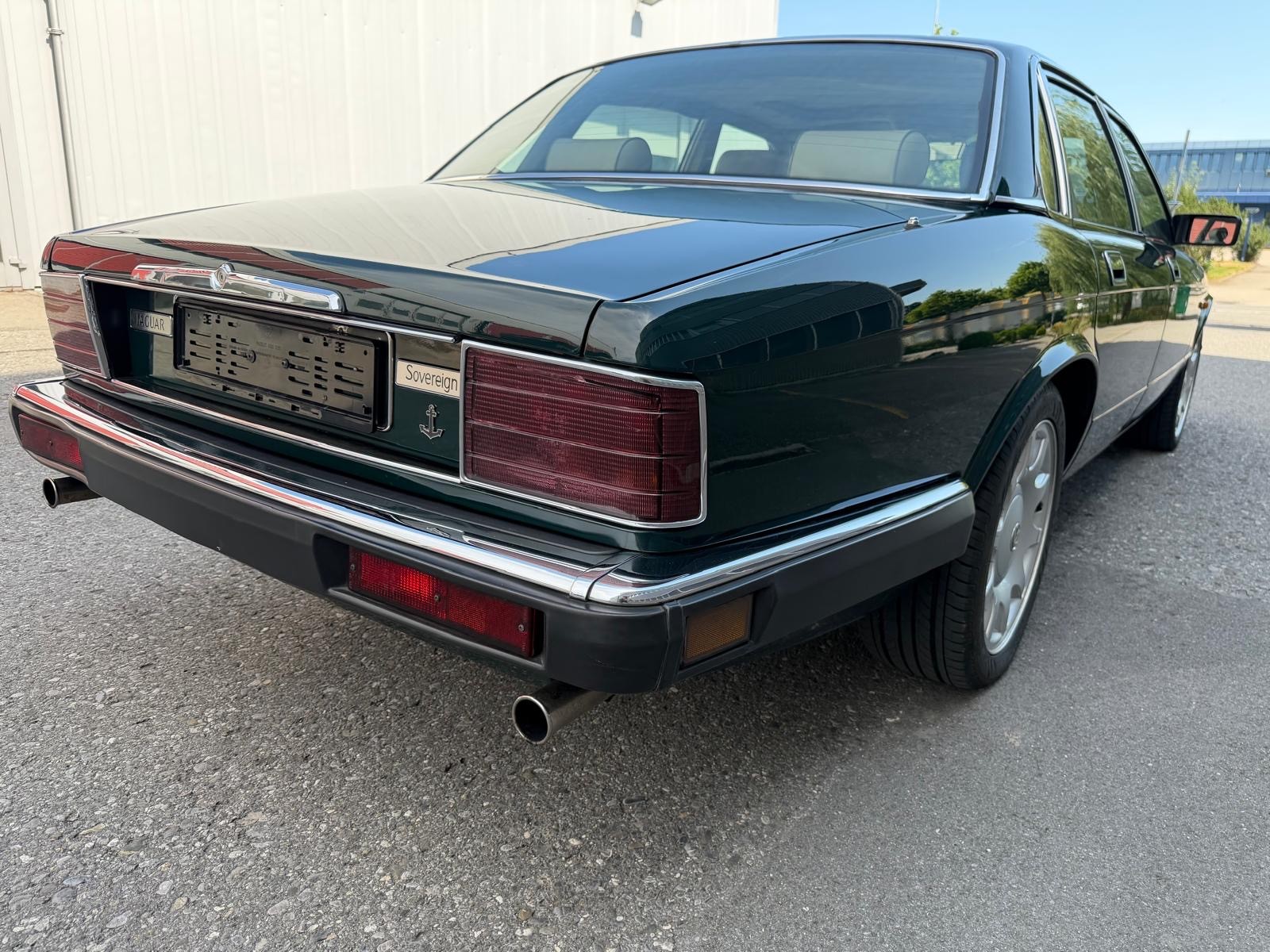 JAGUAR XJ6 4.0 Sovereign-image-5