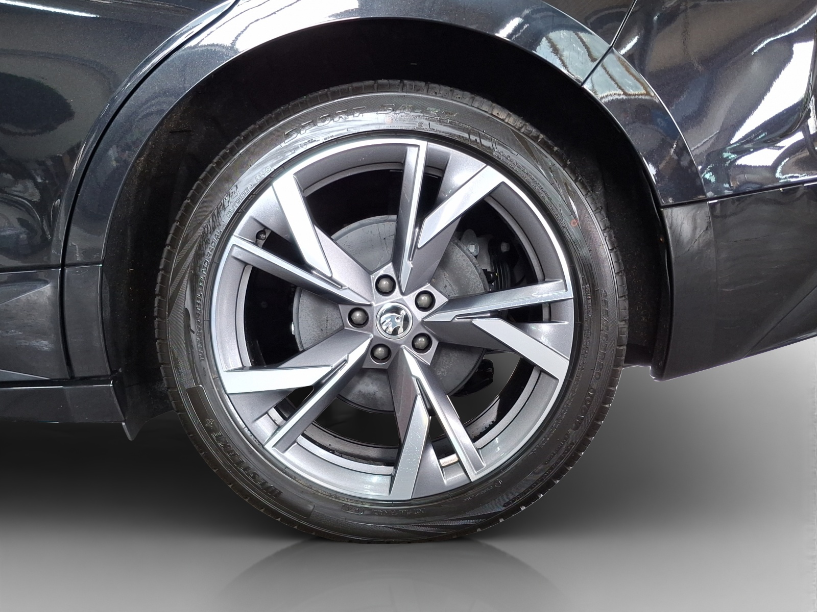SKODA Enyaq iV 80x SportLine-image-13