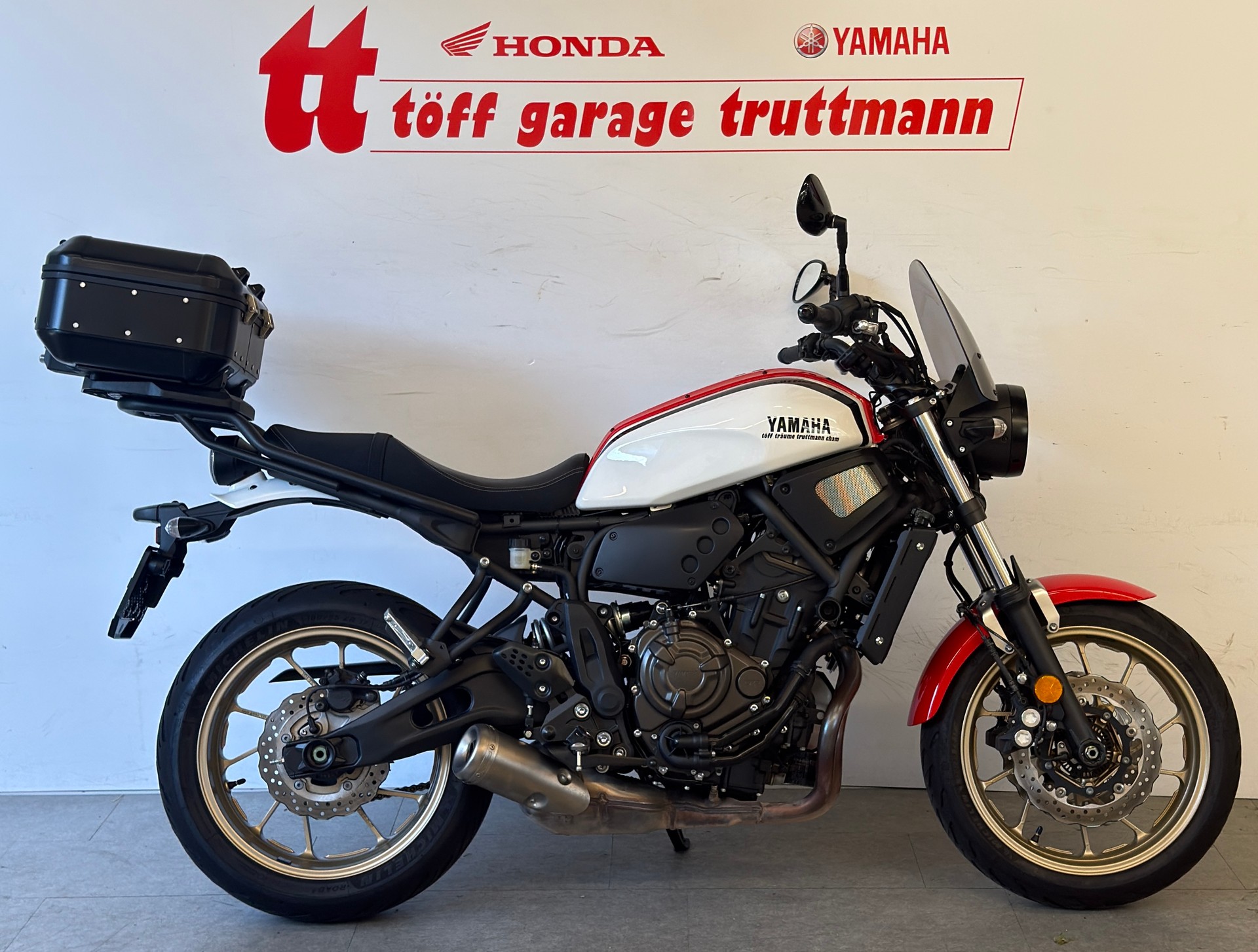YAMAHA XSR 700-image-0