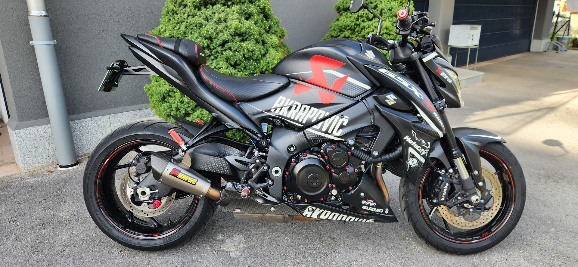 SUZUKI GSX-S 1000-image-0