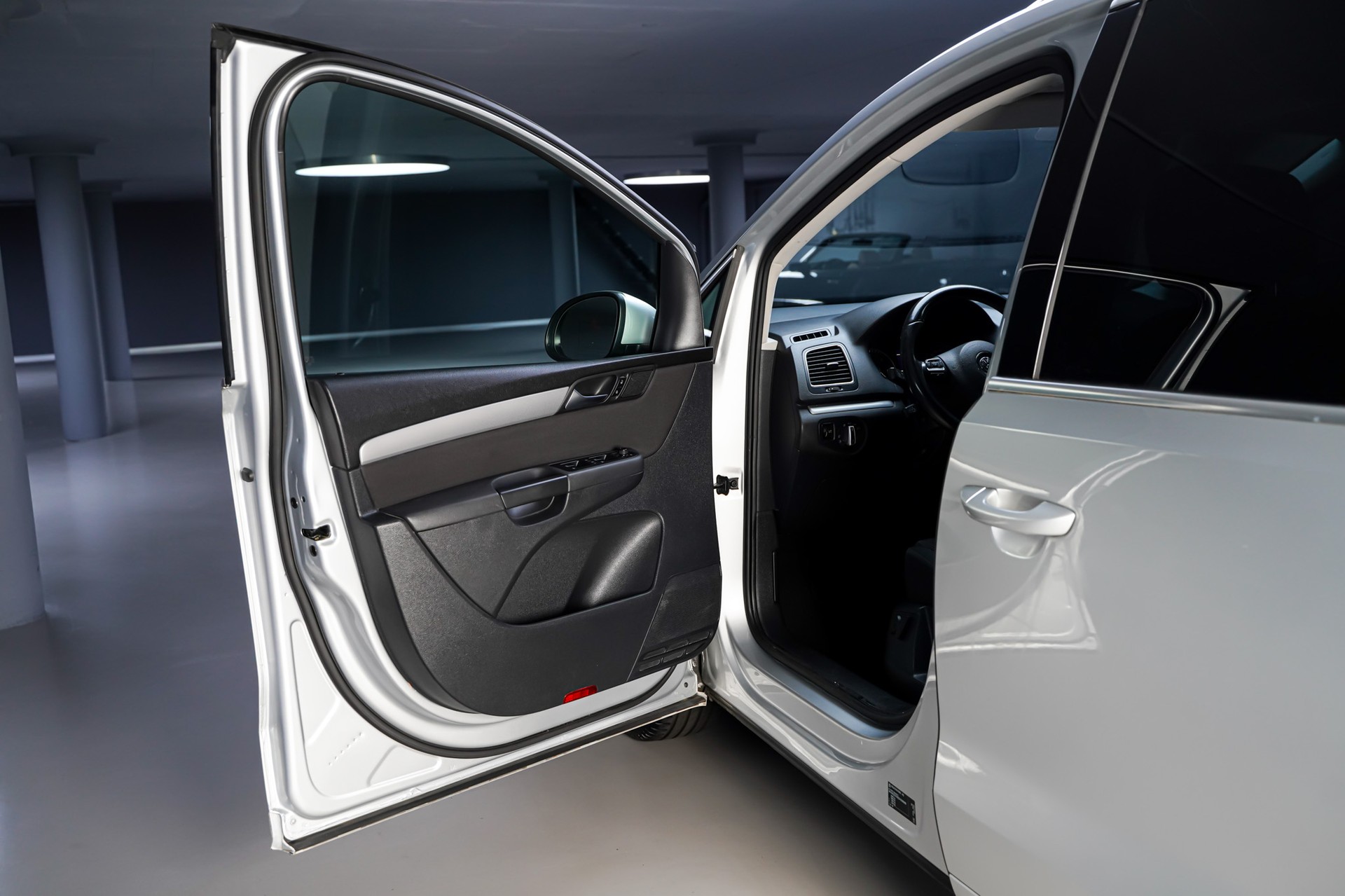 VW Sharan 2.0 TDI BMT Comfortline 4Motion 7-Plätzer-image-7