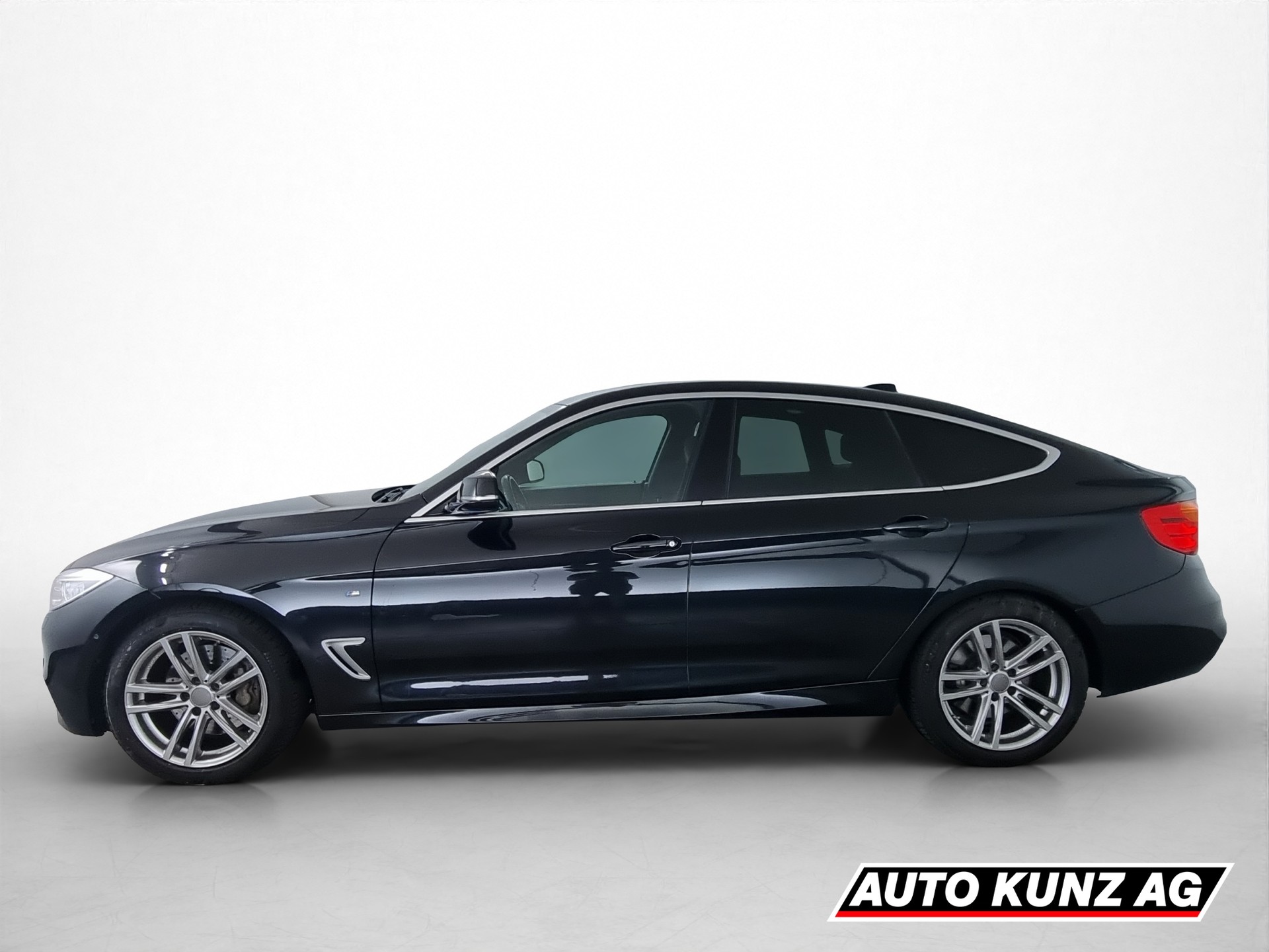 BMW 335i GT xDrive-showroom-element-2