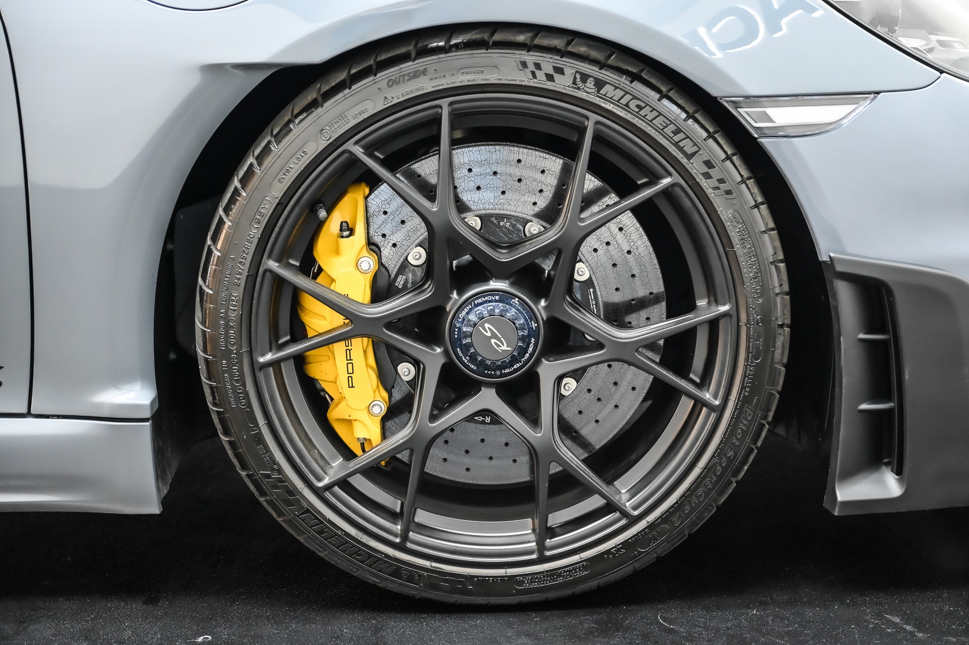 PORSCHE 718 Spyder RS PDK Weissach-Paket-image-17