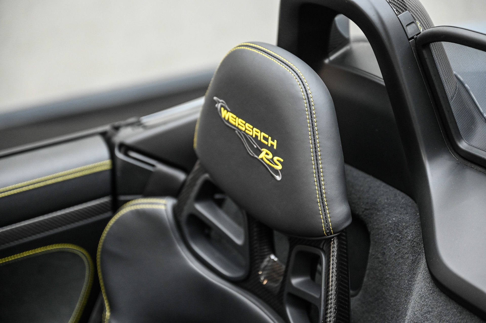 PORSCHE 718 Spyder RS PDK Weissach-Paket-image-30