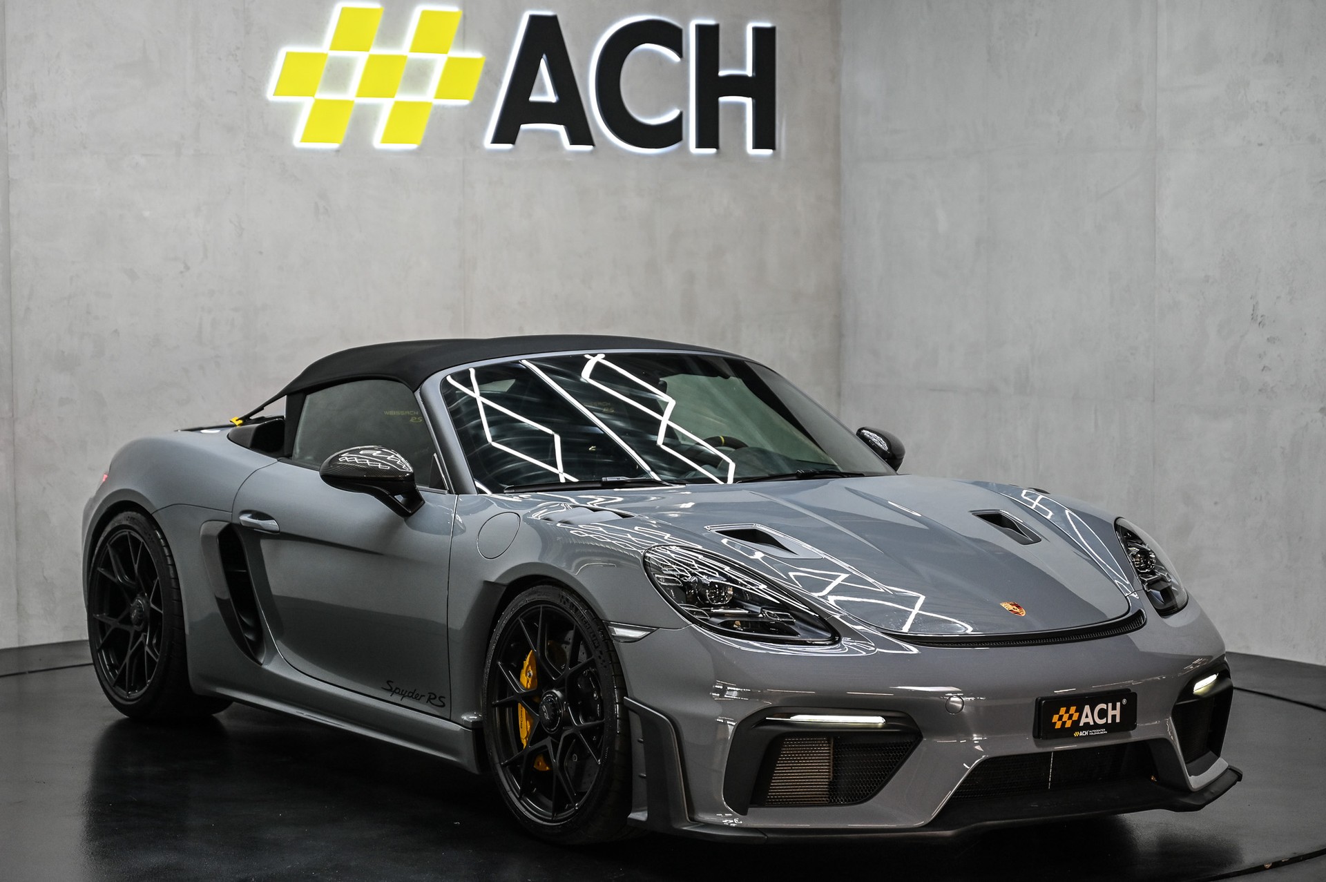 PORSCHE 718 Spyder RS PDK Weissach-Paket-showroom-element-3