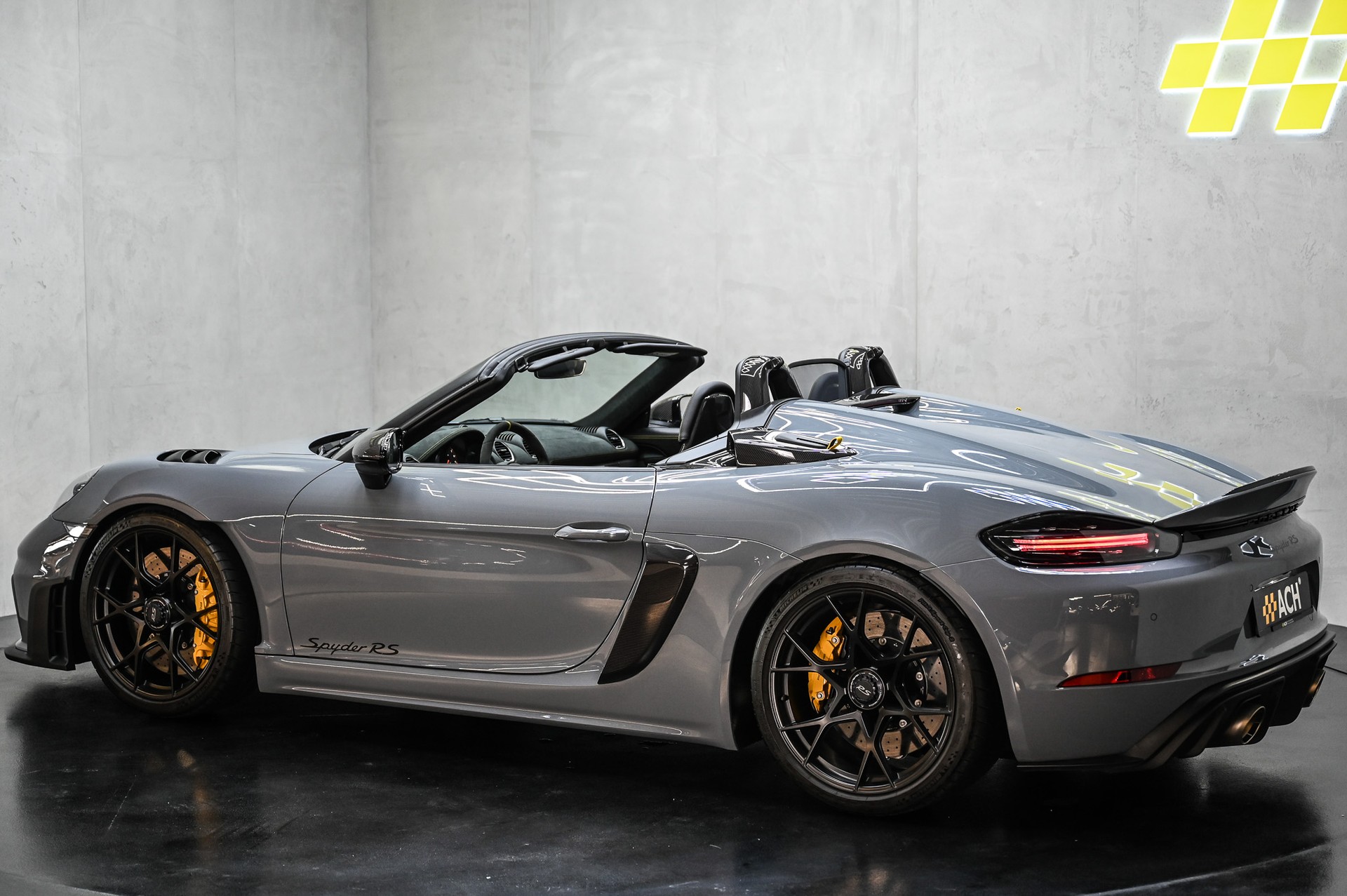 PORSCHE 718 Spyder RS PDK Weissach-Paket-image-8